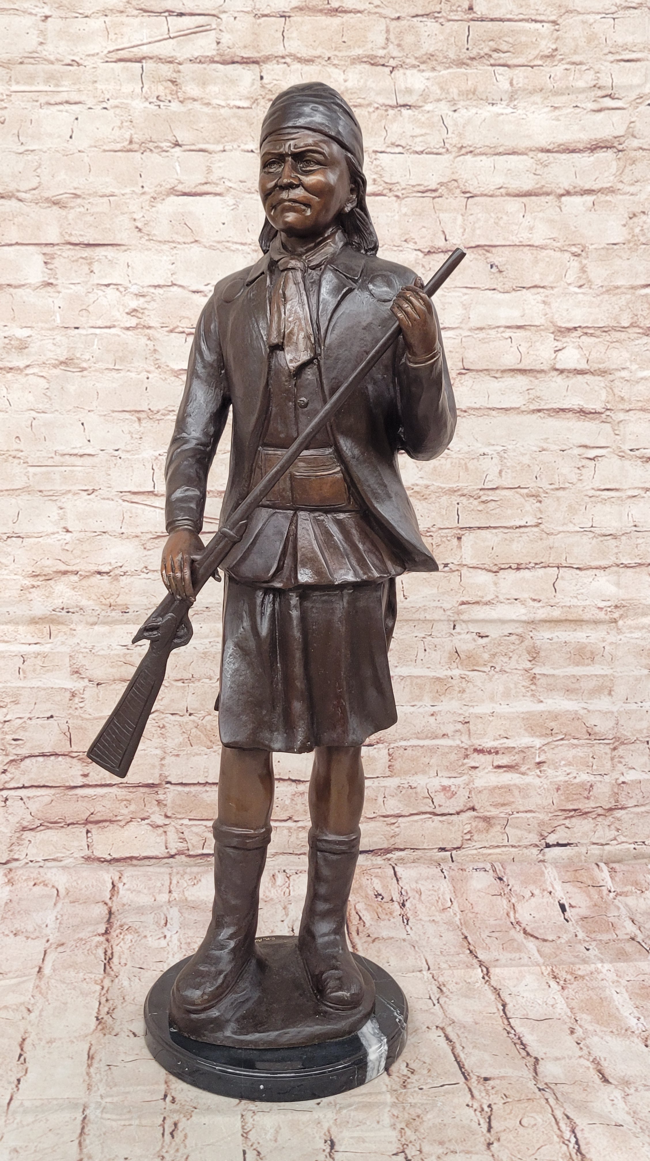 C.M Russell Bronze Sculpture Geronimo With Rifle Hot Cast Figure Statue