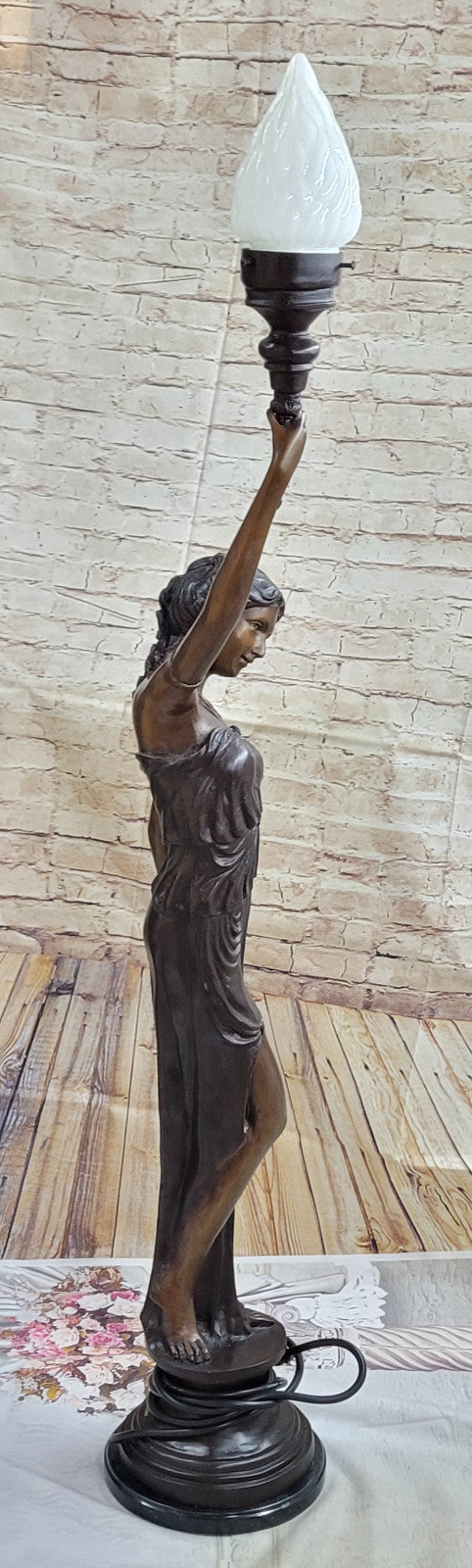 Art Deco/Nouveau Hot Cast Tall Woman French Lamp Bronze Sculpture Statue Deal