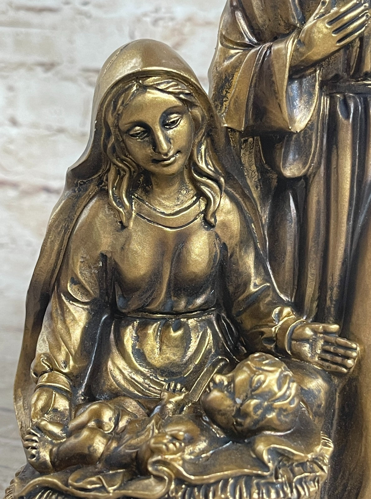 Christmas Nativity scene W/statues of The Holy Child, Virgin Mary and Saint Joseph