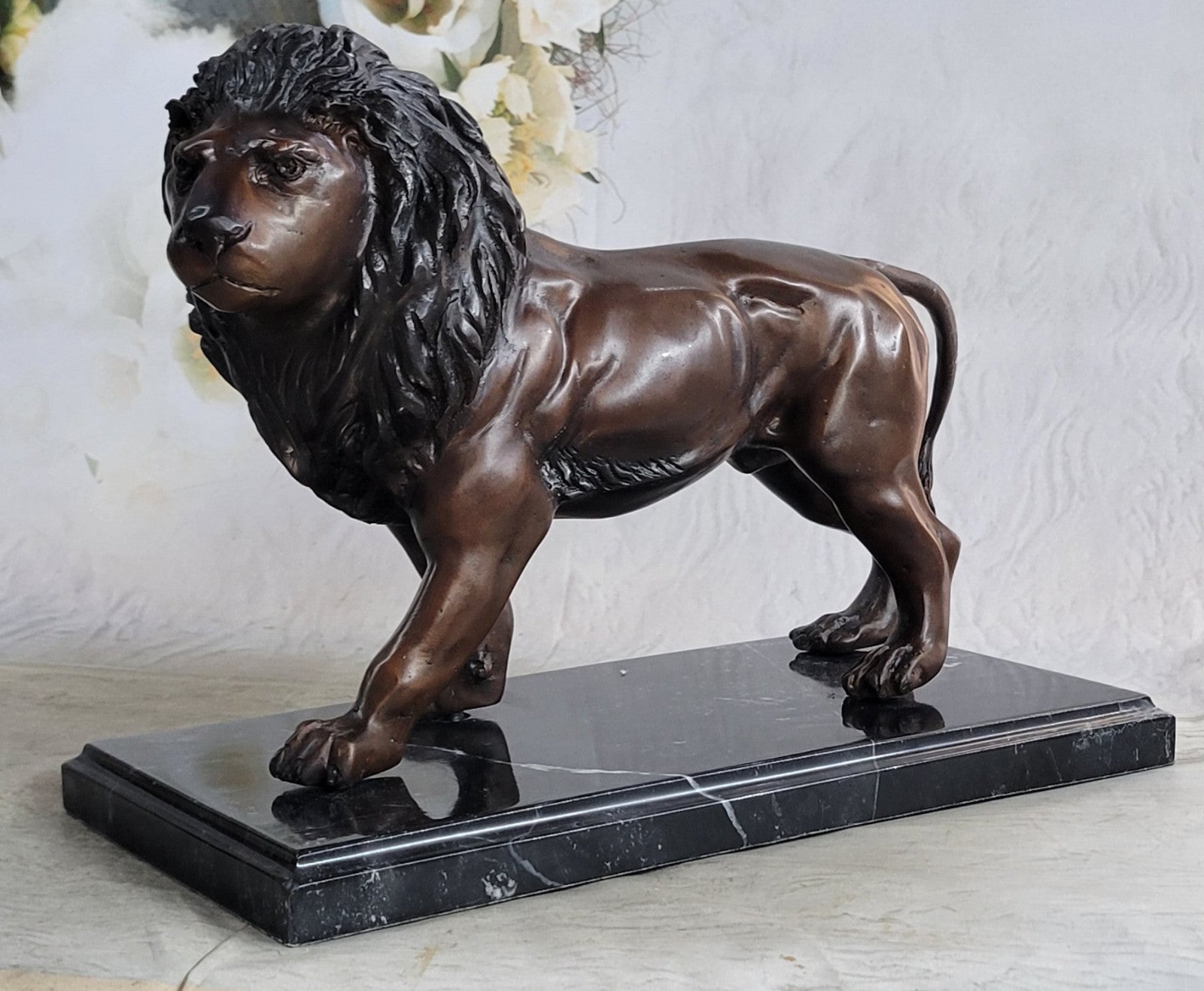 Guardian lion monumental bronze statue large garden statue lion figure sculpture