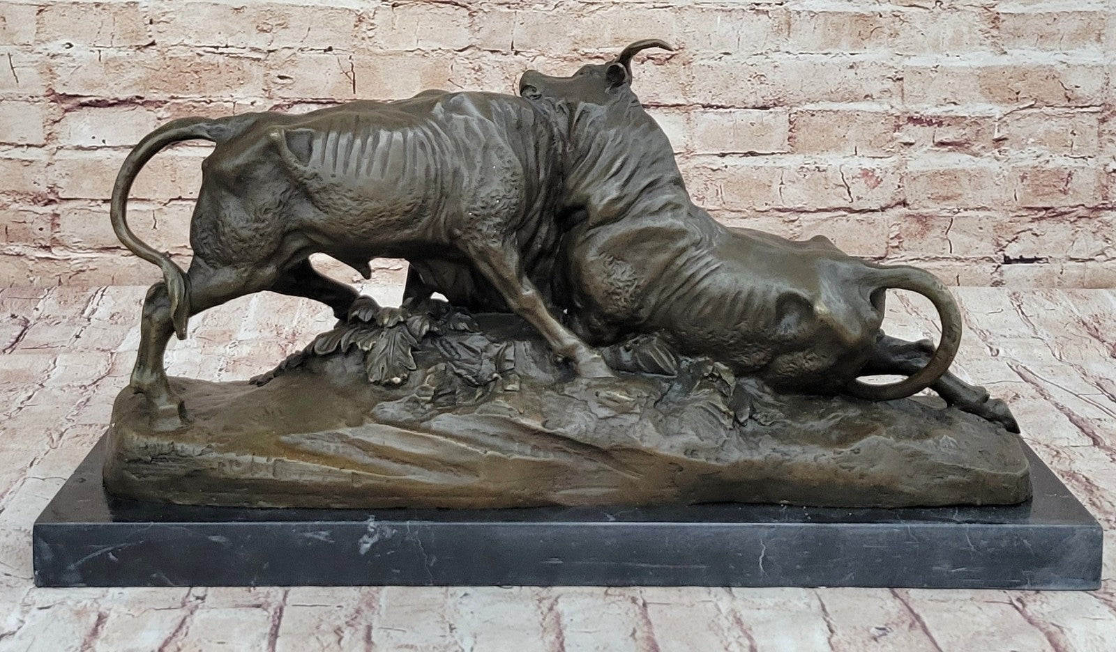 Hot Cast Bronze Figurine: Large Clesinger Fighting Bulls Sculpture, Artwork from Spain