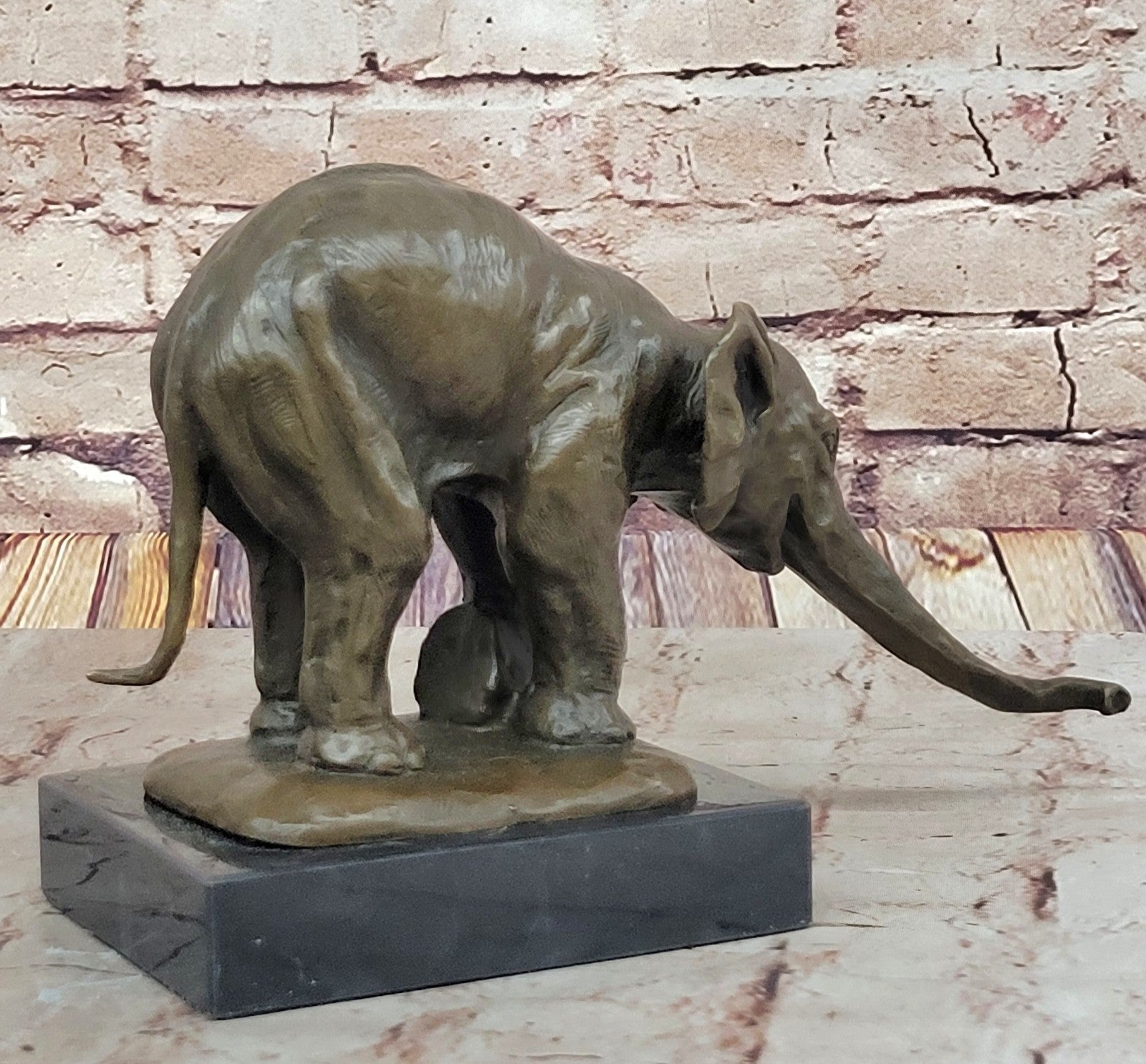 Hot Cast Lucky Elephant by Bugatti Bronze Sculpture Home Cabin Decoration