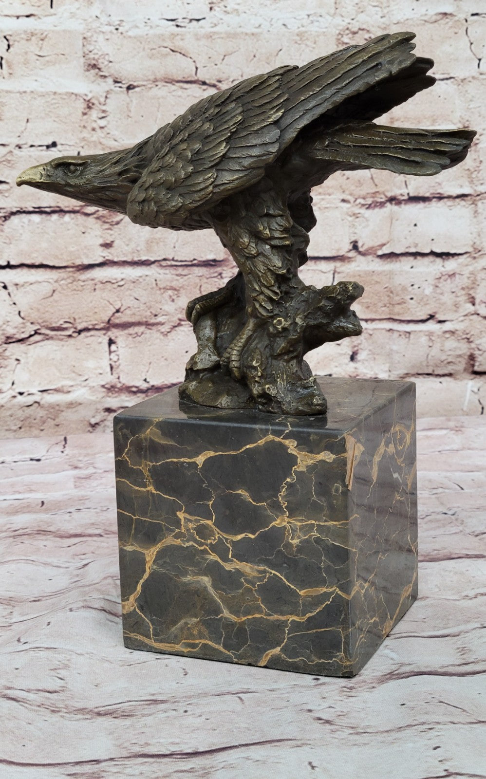 Bronze Sculpture Hand Made Bald Eagle Falcon Wildlife Statue Figure Sale