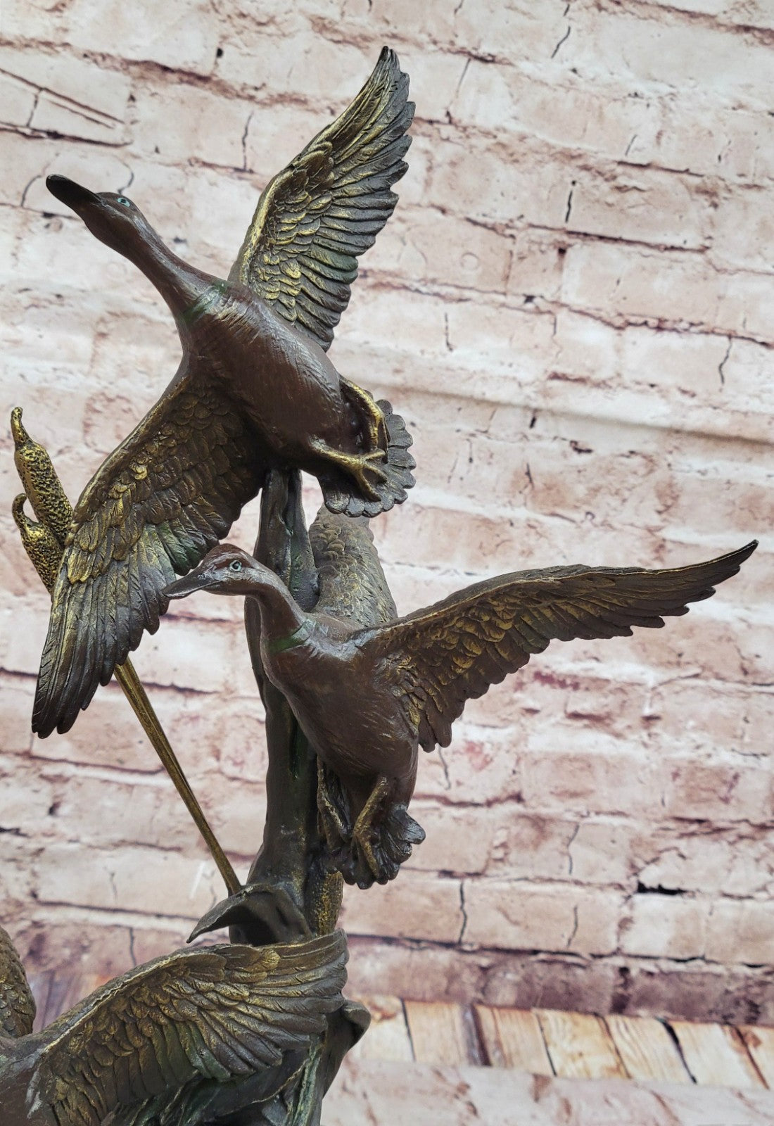 Handcrafted bronze sculpture SALE Hun Marble Art Cabin Wildlife Flight In Duck