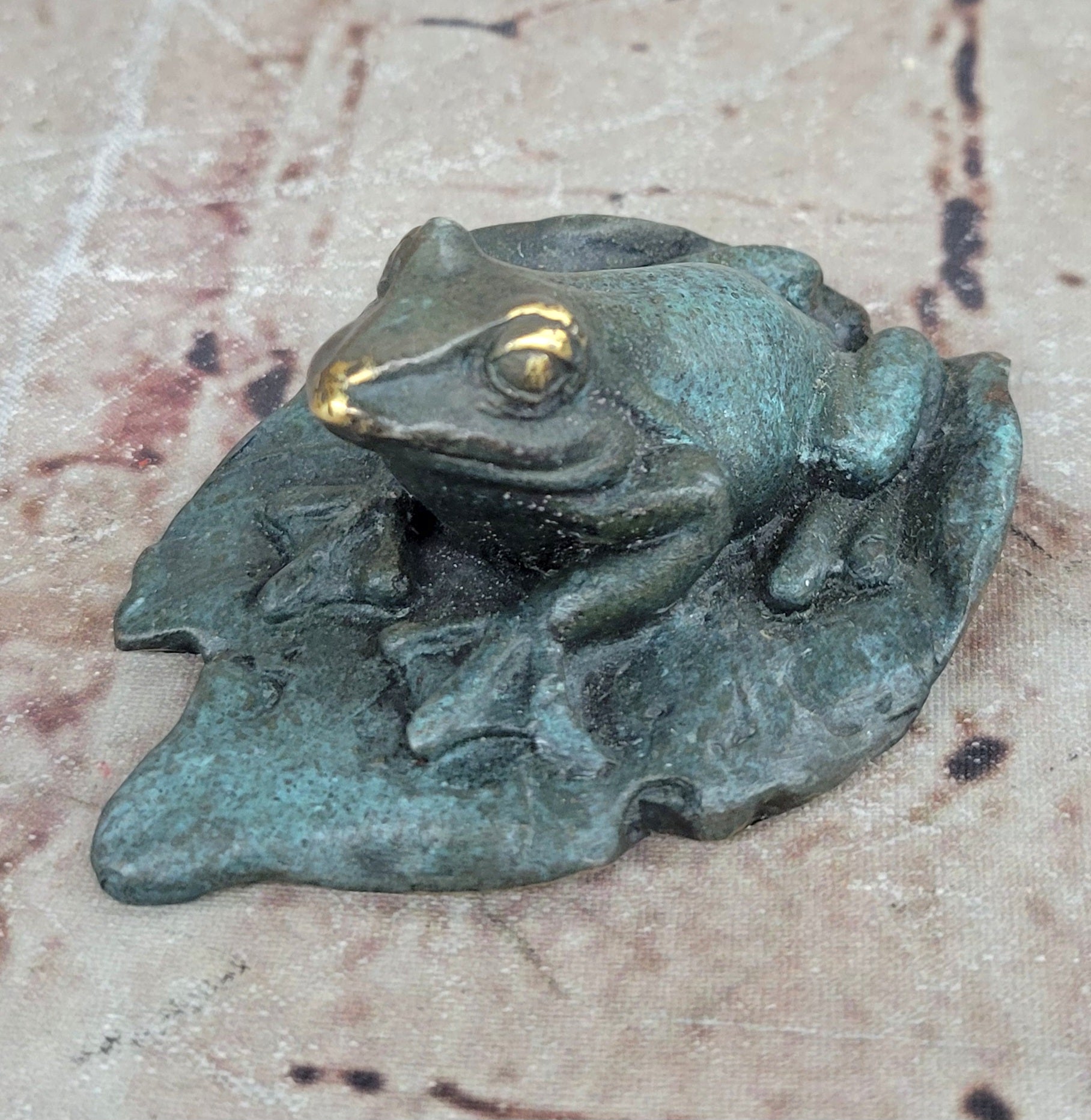Hand Made Milo Vienna Bronze Frog Sculpture Paper Holder Home Décor