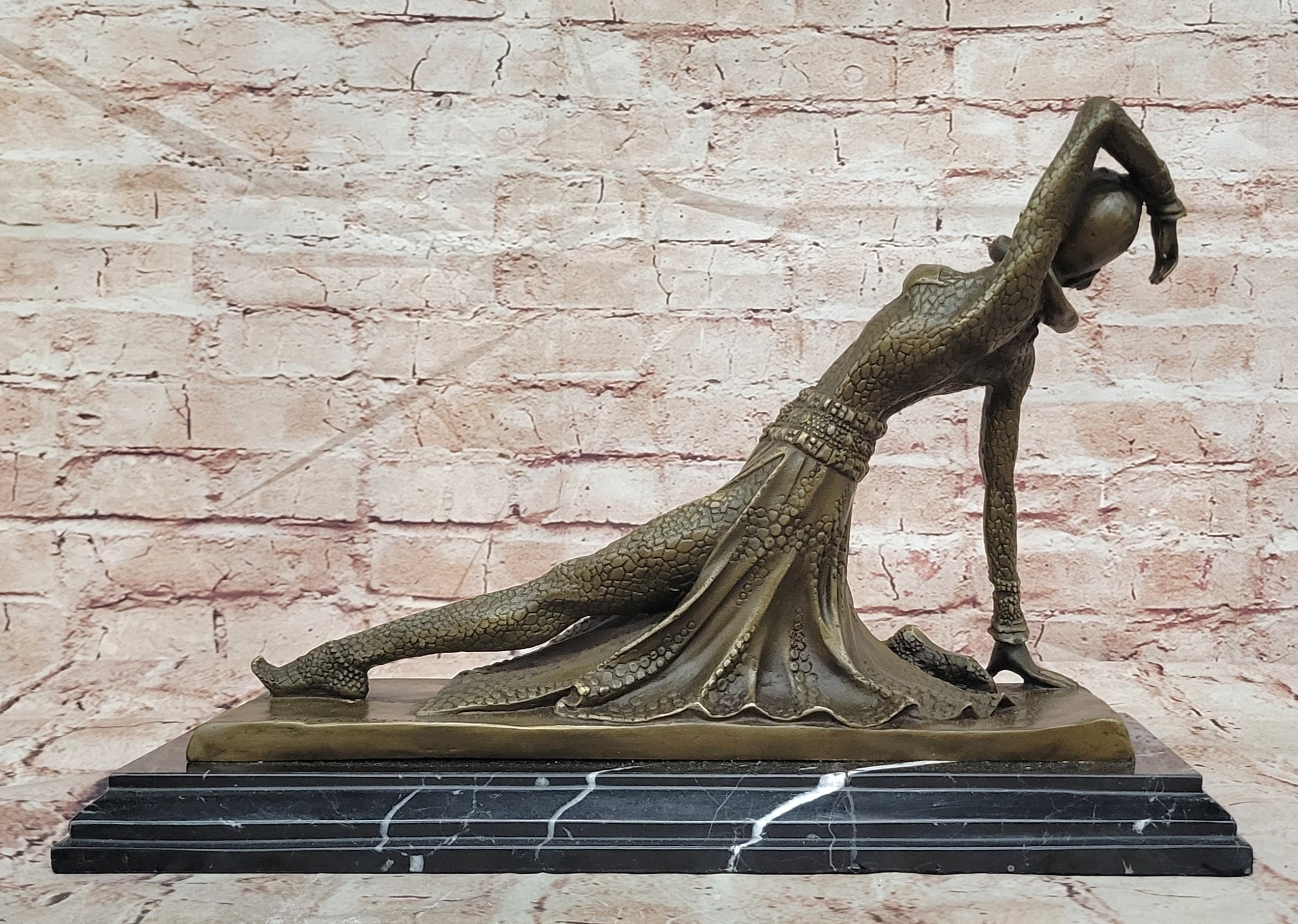 Handcrafted bronze sculpture SALE Dancer Girl Show Deco Art Hot Cast Figurine