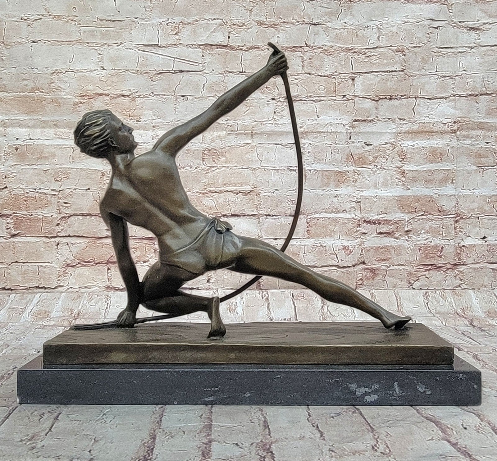 SIGNED VINTAGE POWERFUL MAN WITH BOW BRONZE SCULPTURE STATUE FIGURINE HOT CAST