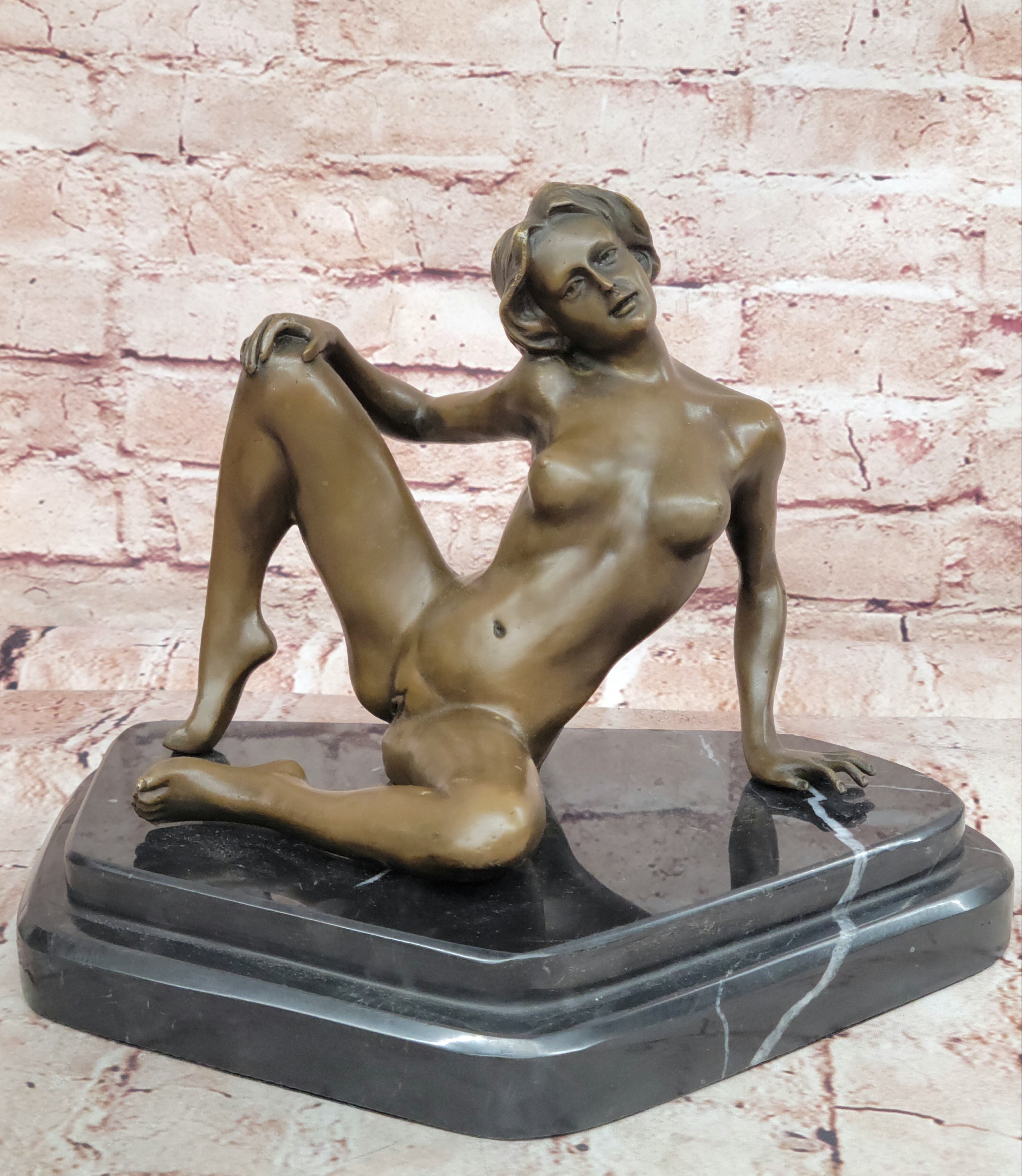 VINTAGE MID CENTURY MODRERN BRONZE SCULPTURE by NINO OLIVIONA - NUDE WOMAN DECO