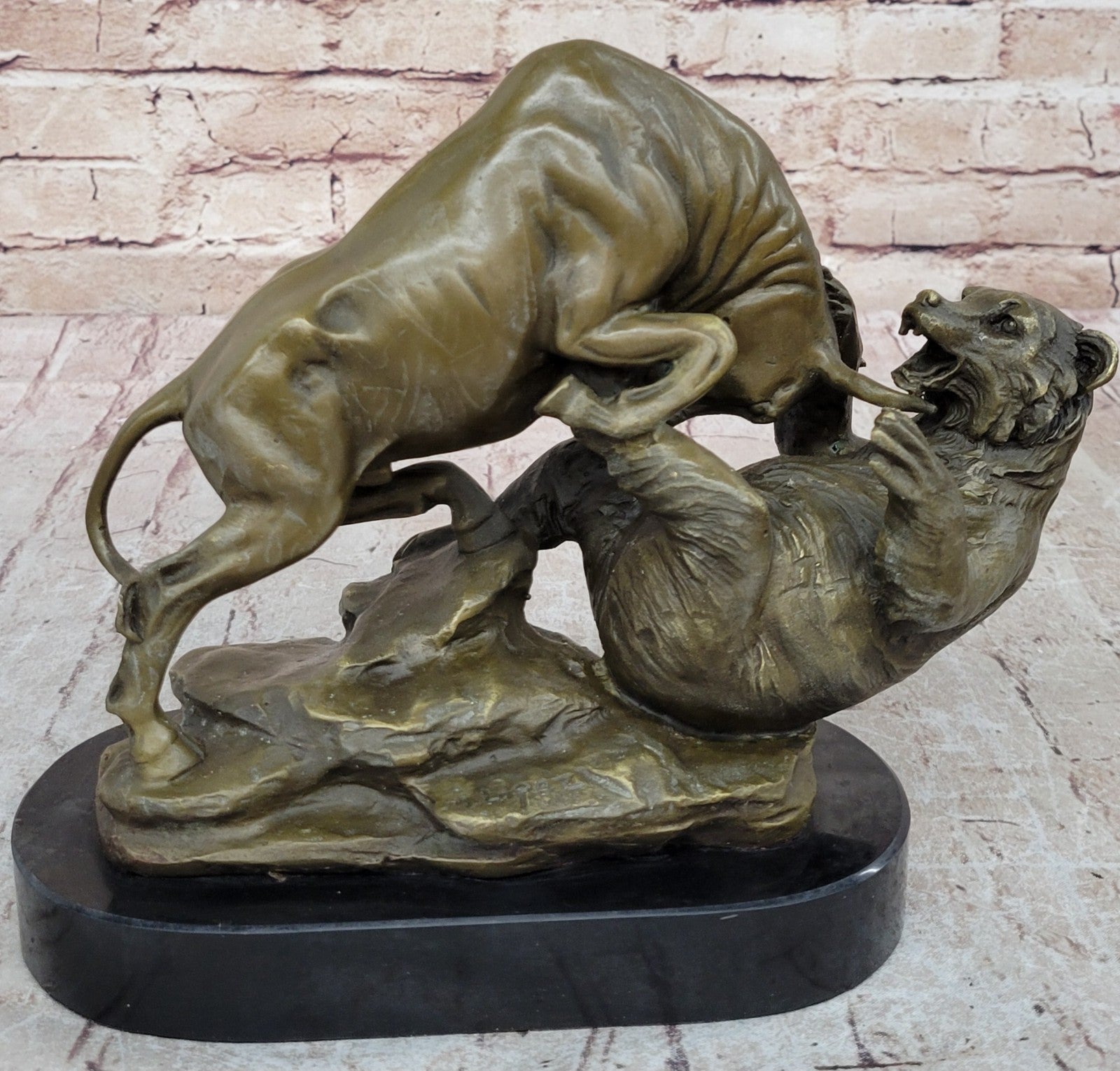 Handcrafted bronze sculpture SALE Cast Bear Vs. Bull - Street Wall Home Decor