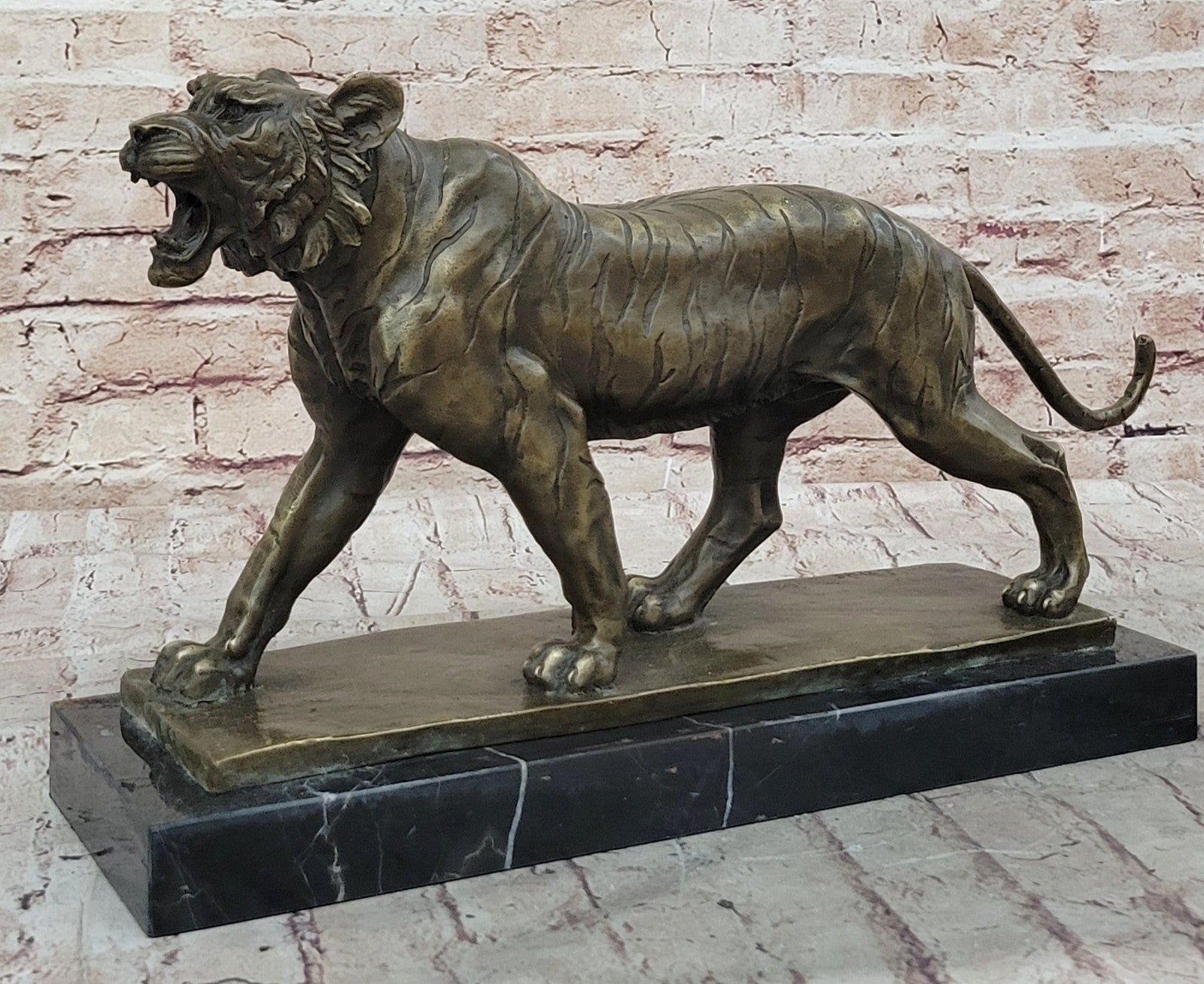 BRONZE WALKING TIGER AFTER ANTOINE-LOUIS BARYE BY LOST WAX METHOD FIGURINE