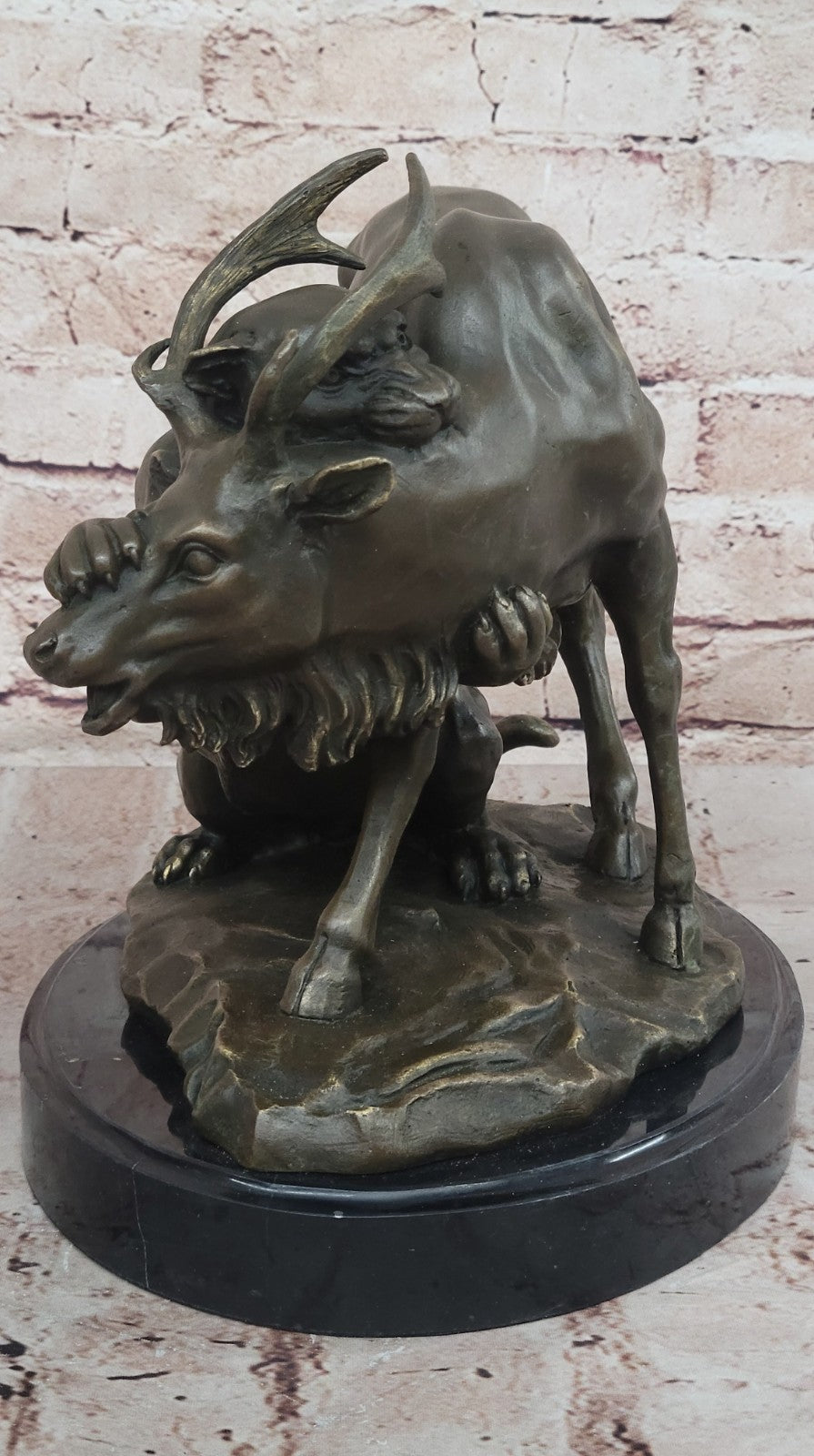 CONFRONTATION BETWEEN LION AND ELK DEER BRONZE STATUE SCULPTURE DÉCOR