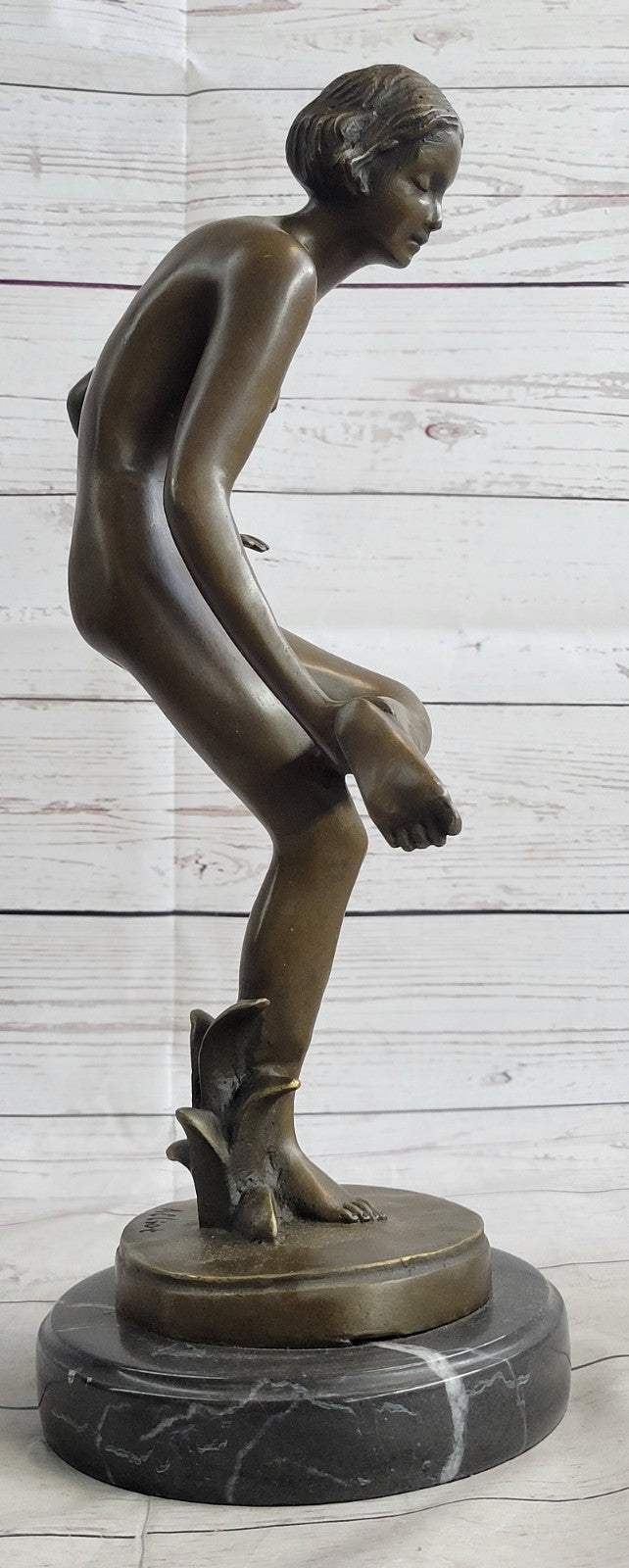Nude Lady Bronze Statue – Elegant Art Deco Woman Sculpture for Garden, Pool, Pond, or Lake