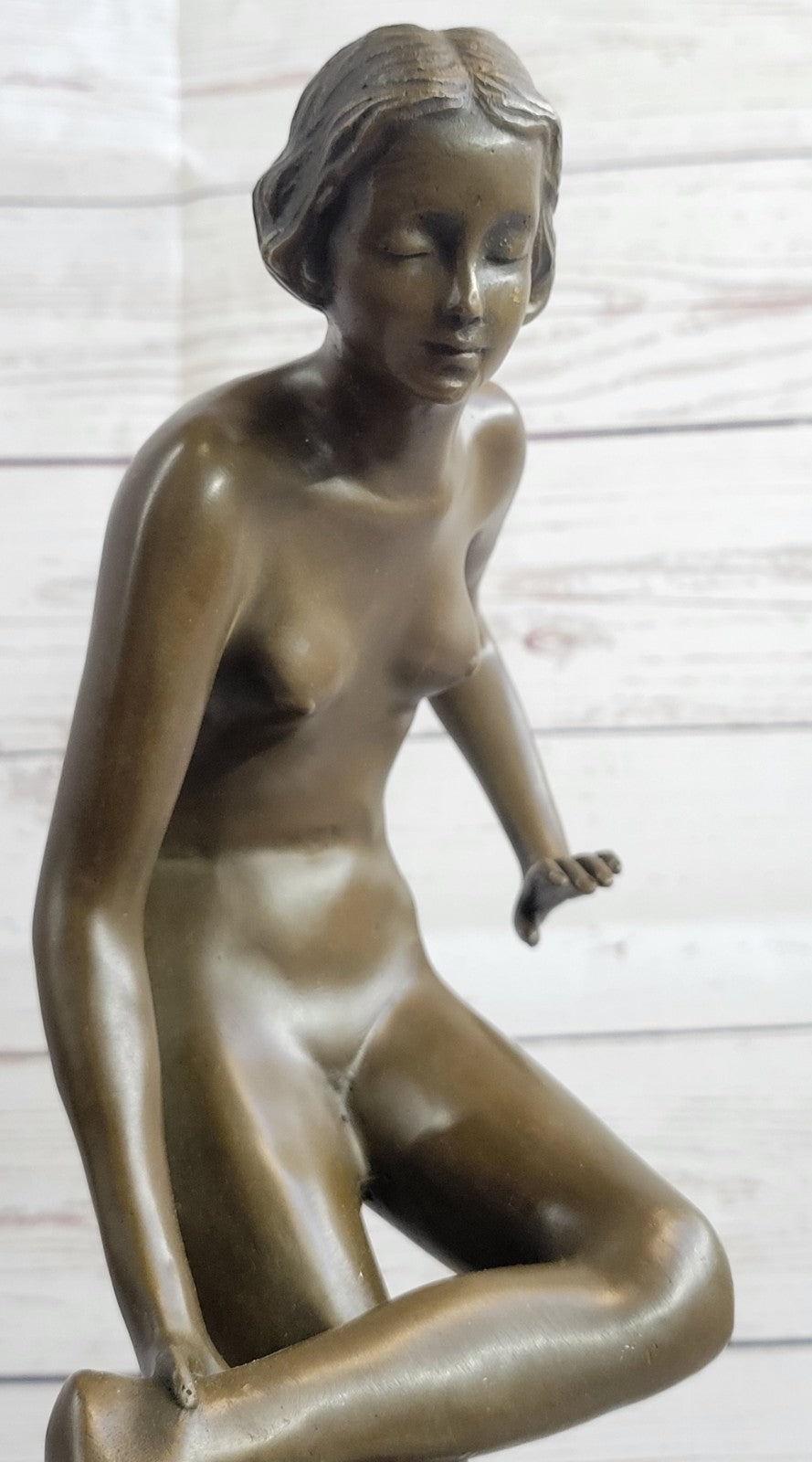 Nude Lady Bronze Statue – Elegant Art Deco Woman Sculpture for Garden, Pool, Pond, or Lake