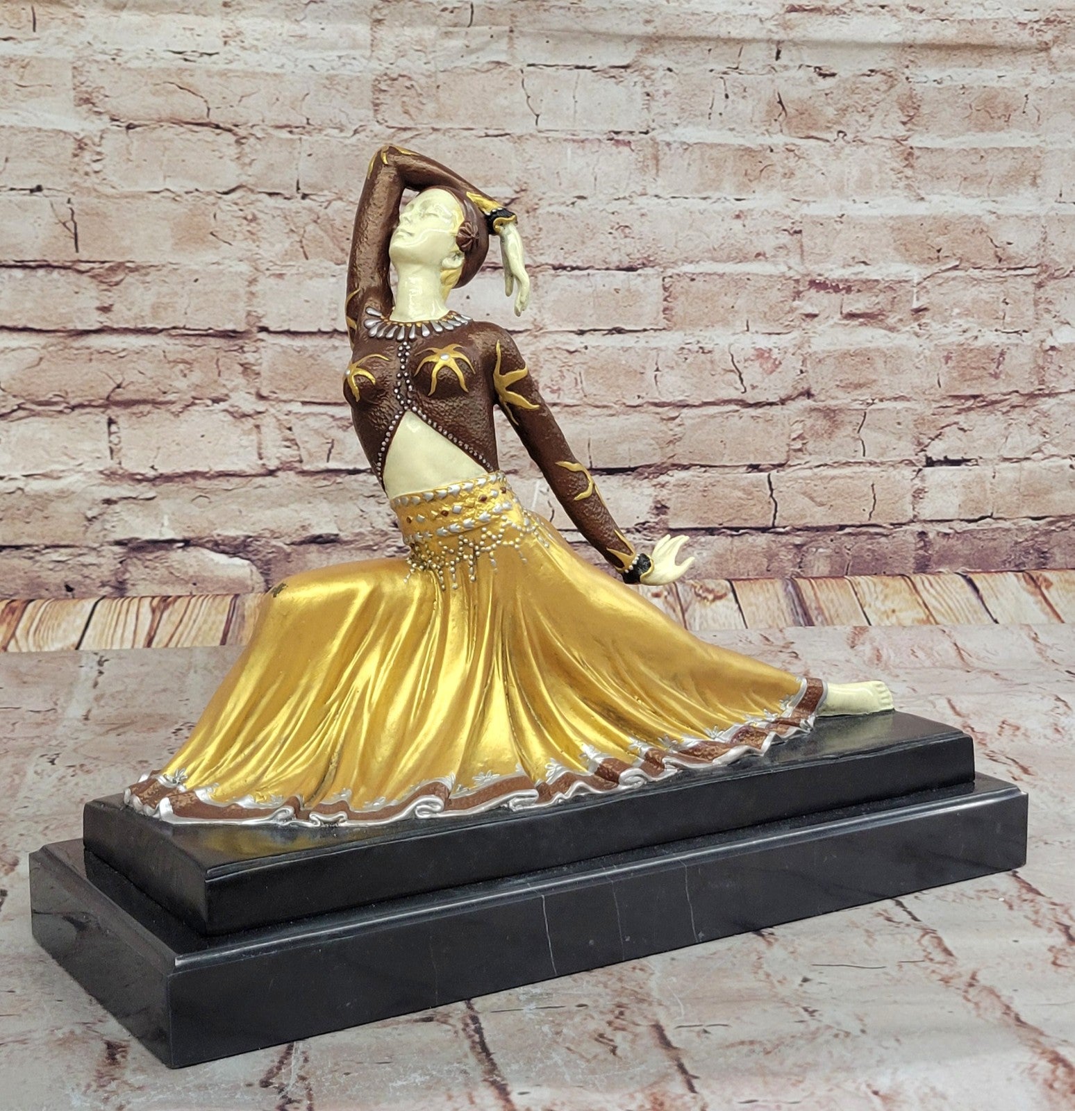 Detailed Elegance: Chiparus`s Genuine Bronze Statue - Museum Quality Artwork
