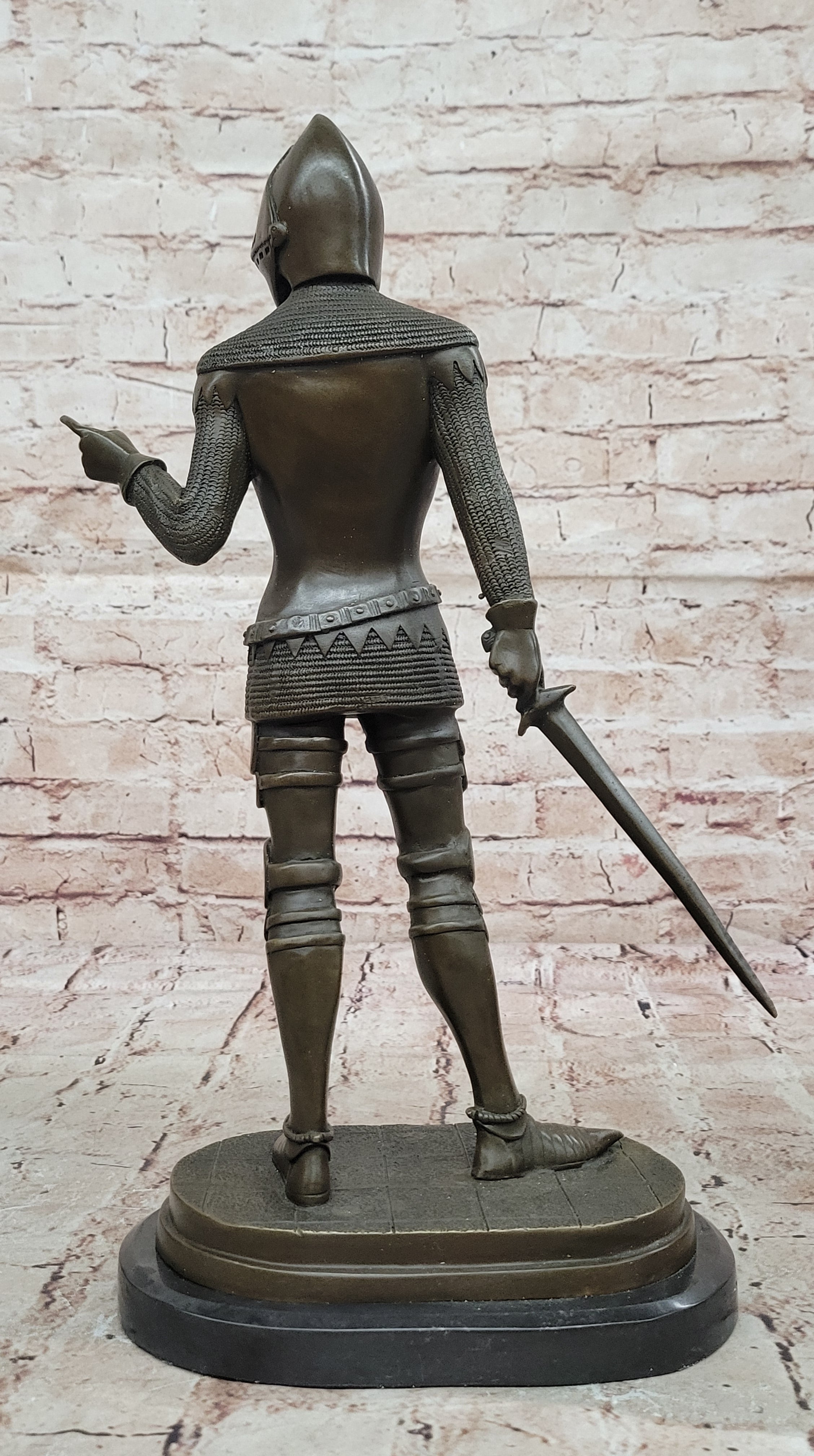 Hot Cast European Knight With Armor and Sword Bronze Sculpture Marble Figurine