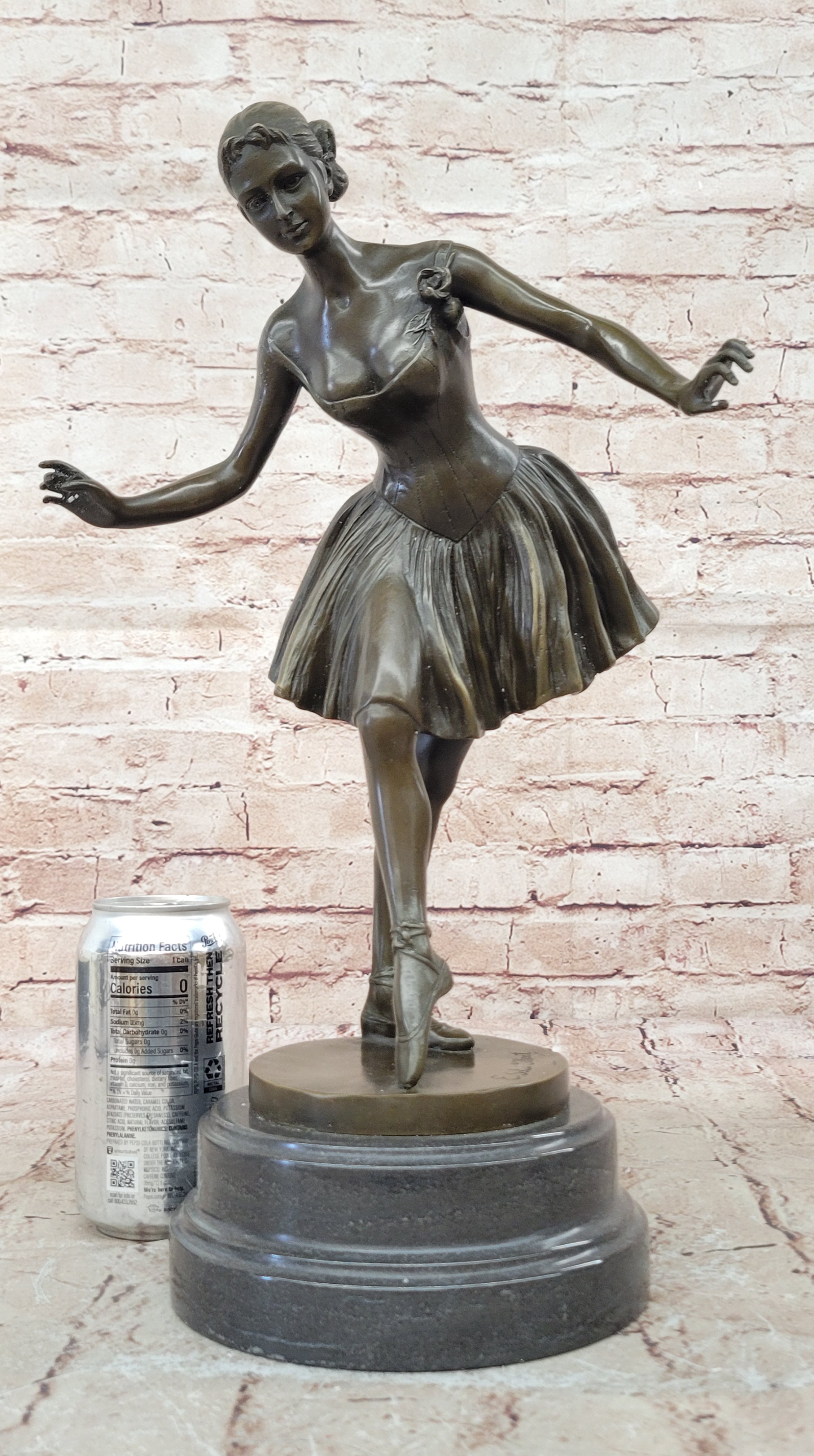 Statue en bronze style Art Déco danseuse au cerceau reproduction Colbert 39 cm