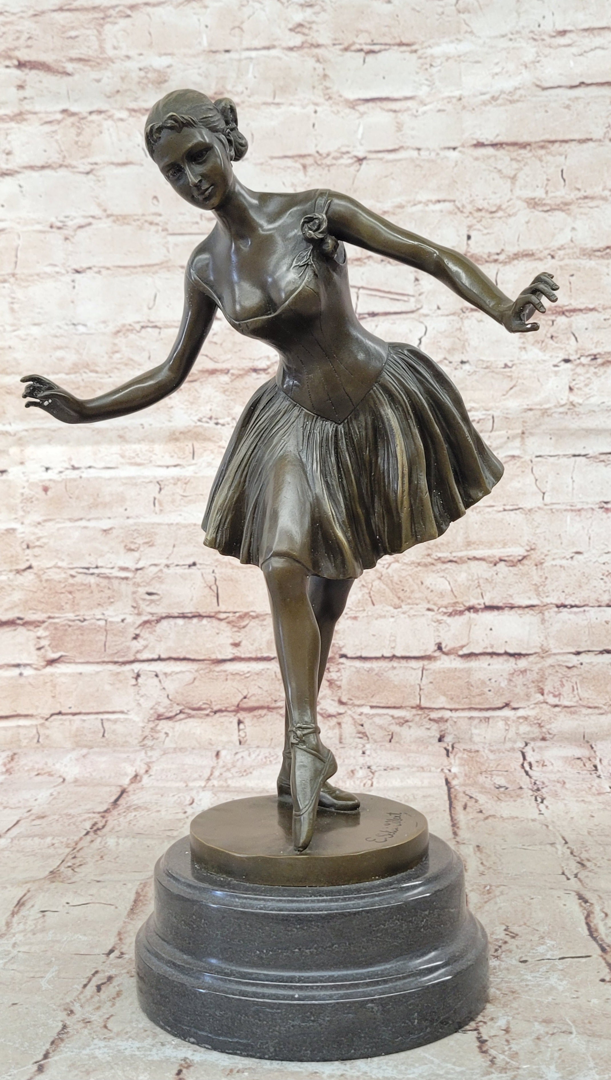 Statue en bronze style Art Déco danseuse au cerceau reproduction Colbert 39 cm