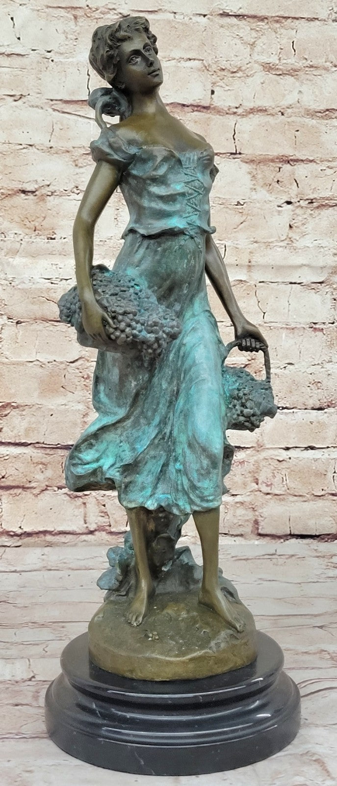 Hot Cast Bronze Thanksgiving Harvest Farmer Girl Statue Sculpture Figurine Art
