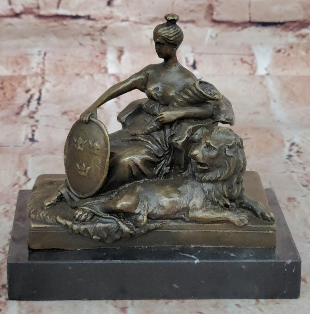 VINTAGE OPULENT BRONZE STATUE OF ROYAL WOMAN FIGURINE FIGURE SCULPTURE LADY