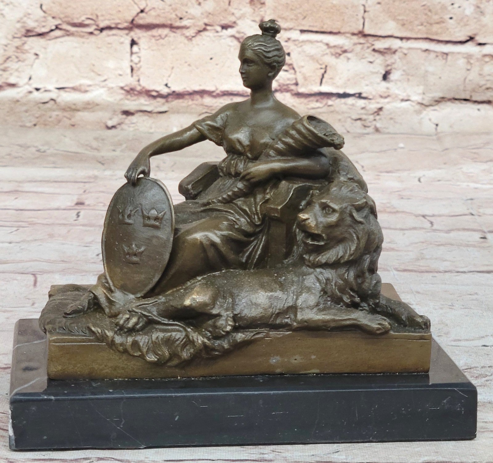 VINTAGE OPULENT BRONZE STATUE OF ROYAL WOMAN FIGURINE FIGURE SCULPTURE LADY