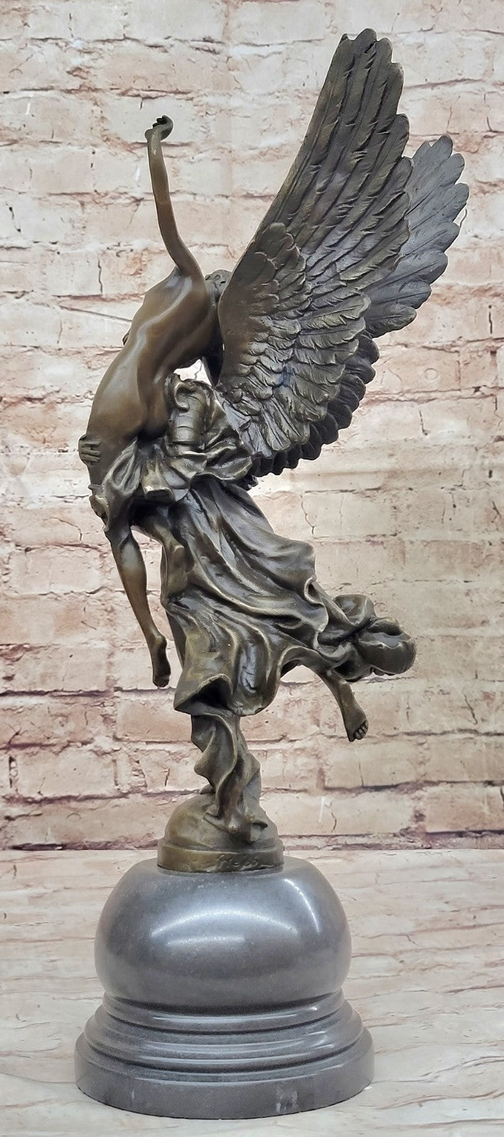 Artwork by Marius-Jean-Antonin Mercie, GLORIA VICTIS, Made of bronze,