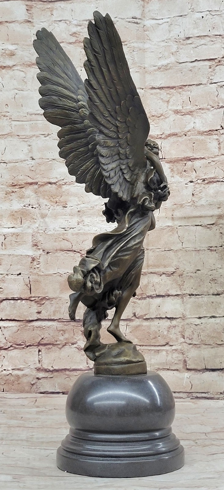 Artwork by Marius-Jean-Antonin Mercie, GLORIA VICTIS, Made of bronze,
