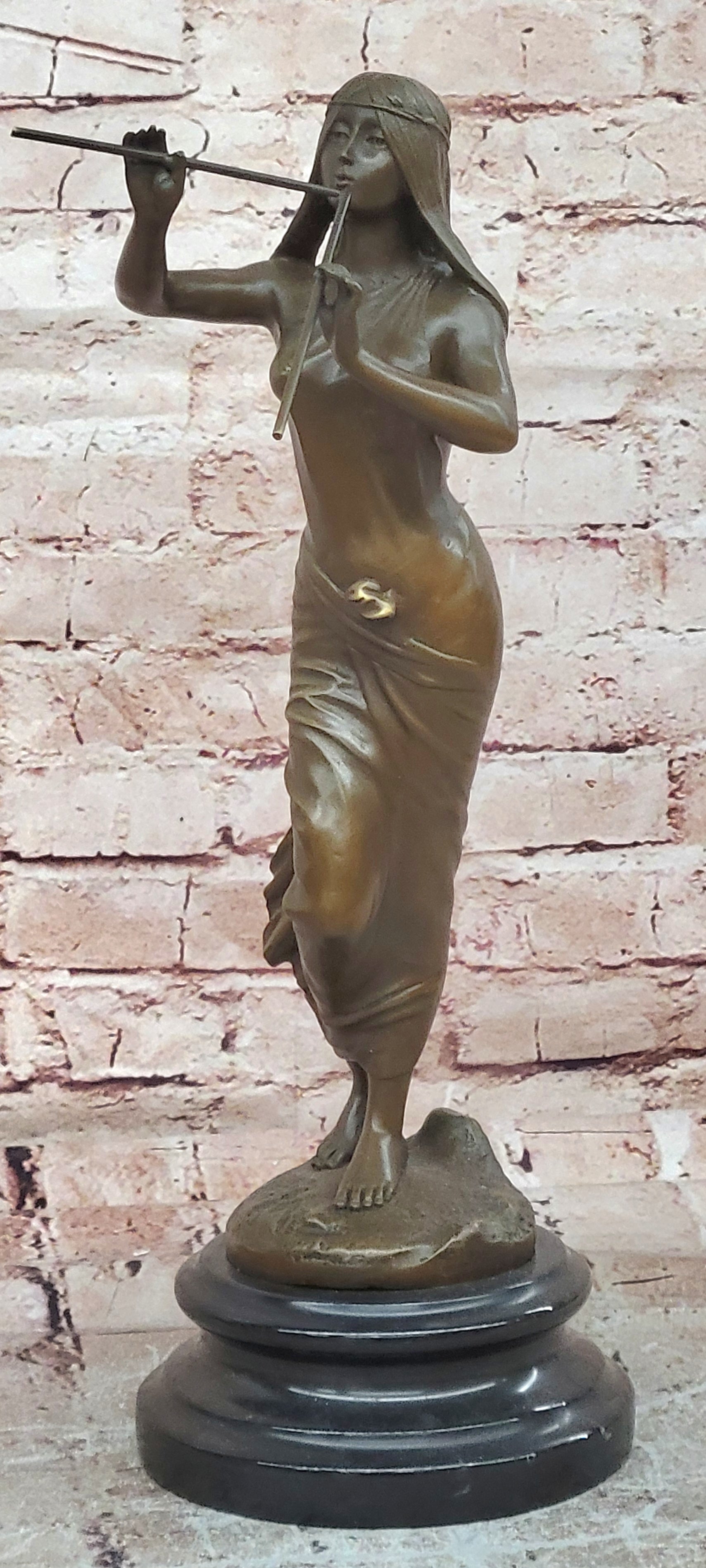 Bronze Native American Maiden Playing Flute Sculpture Hot Cast Collectible Art