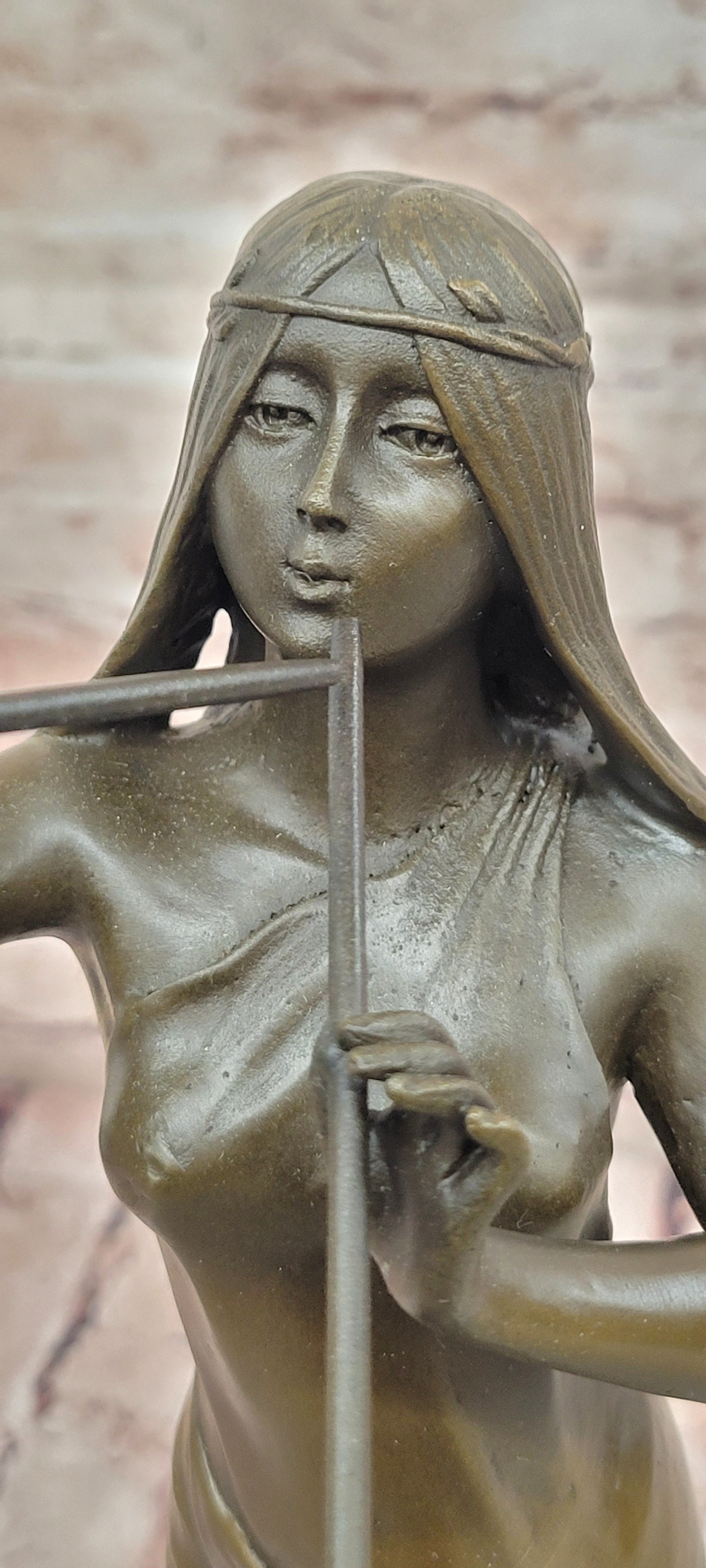 Bronze Native American Maiden Playing Flute Sculpture Hot Cast Collectible Art