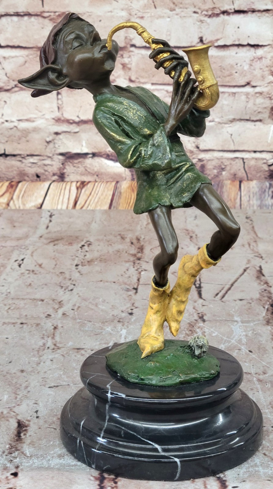 Juno`s Solid Bronze Music Lover Figurine - Collector`s Edition Artwork