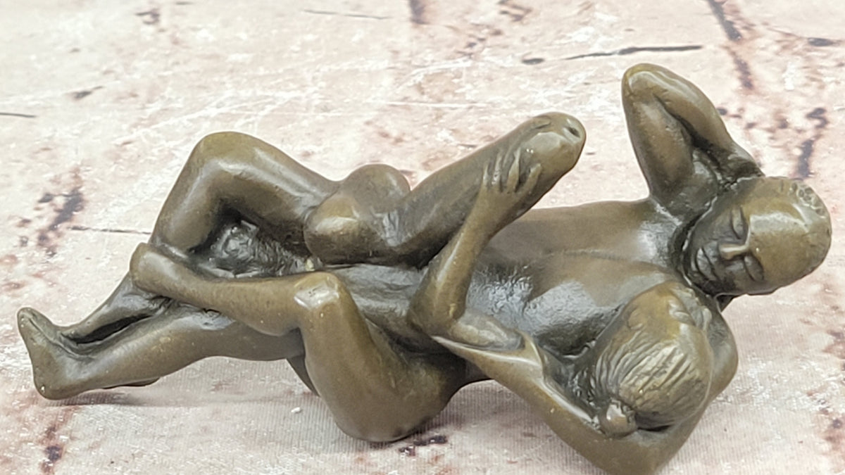 Man and Woman Making Sweet Love Bronze Sculpture Hand Made Deco Hot Cast