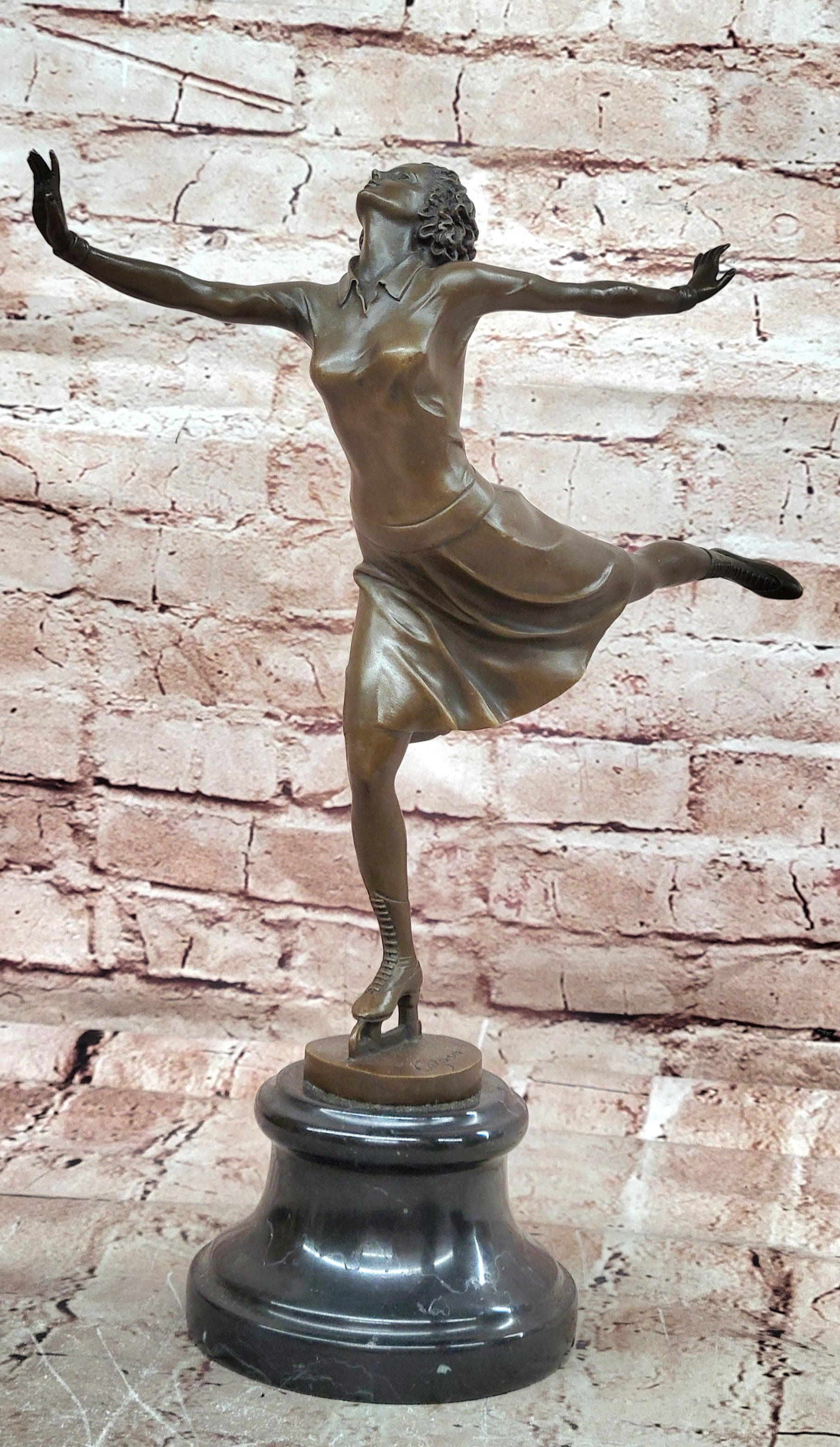 Hot Cast Bronze Ice Skating Woman Sculpture Fine Art Collectible Artwork