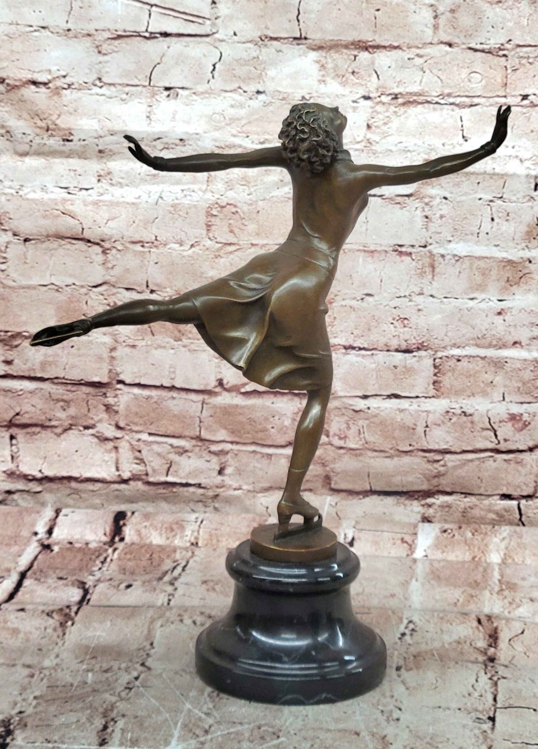 Hot Cast Bronze Ice Skating Woman Sculpture Fine Art Collectible Artwork