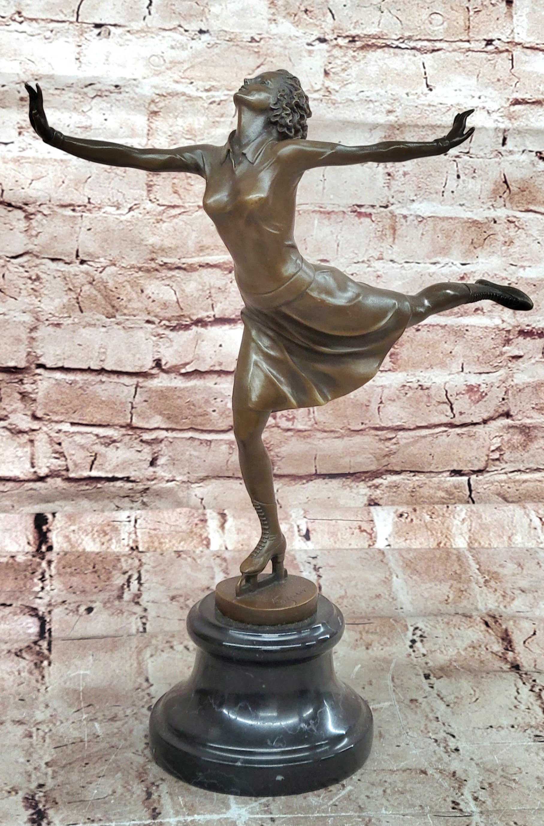 Hot Cast Bronze Ice Skating Woman Sculpture Fine Art Collectible Artwork