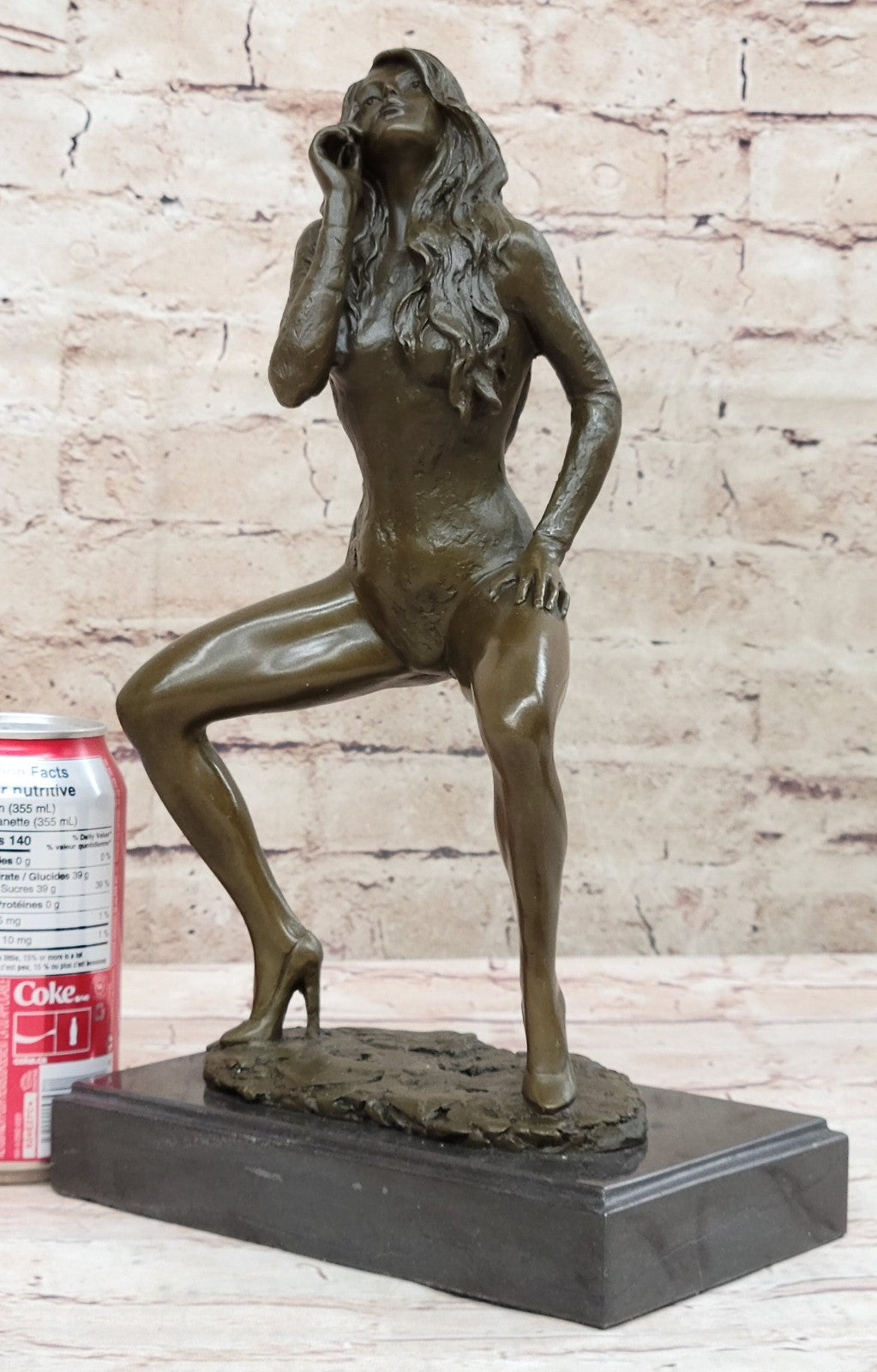 Nude Erotic Woman Walking a provocative Pose Bronze Belle Sculpture Statue