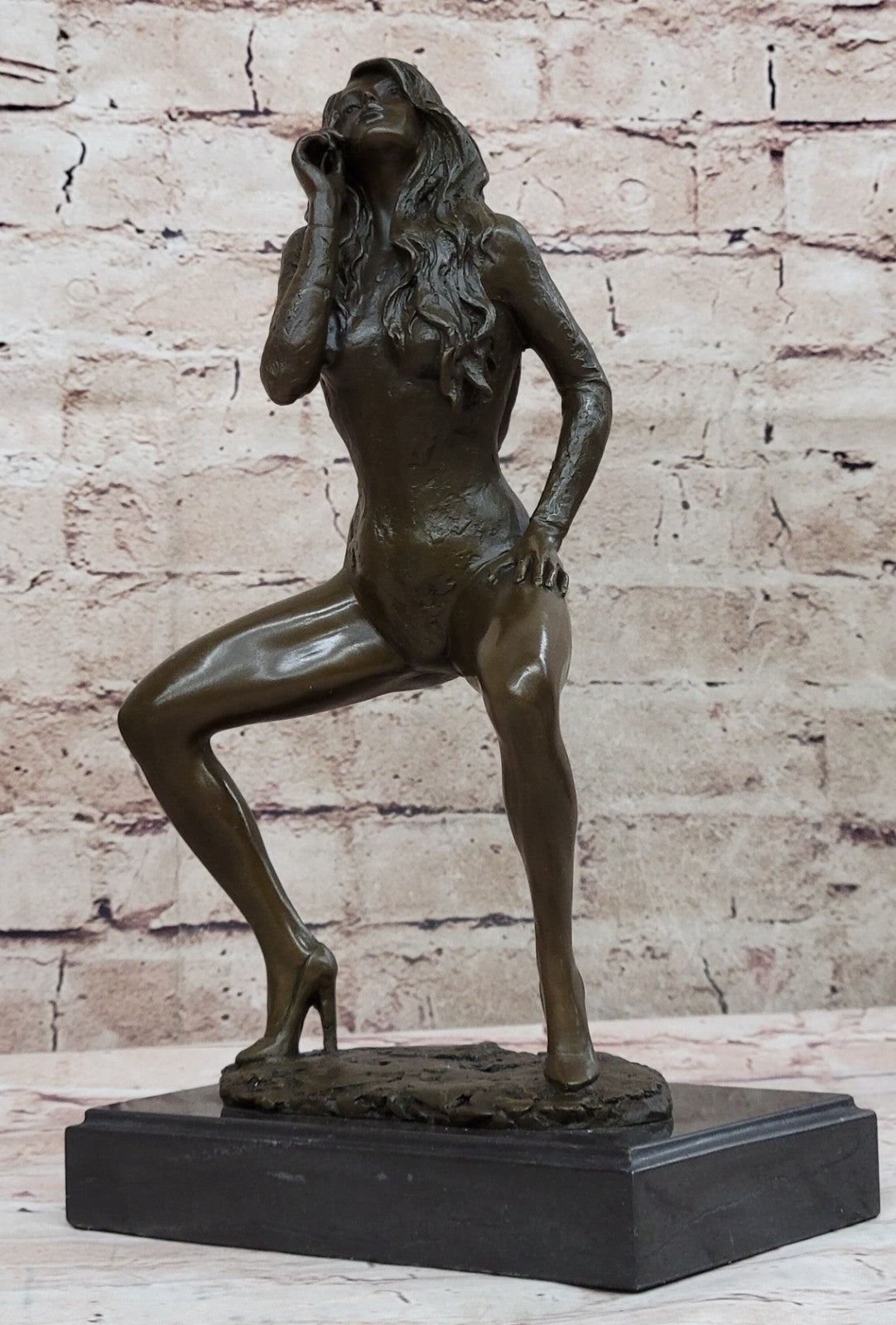 Nude Erotic Woman Walking a provocative Pose Bronze Belle Sculpture Statue
