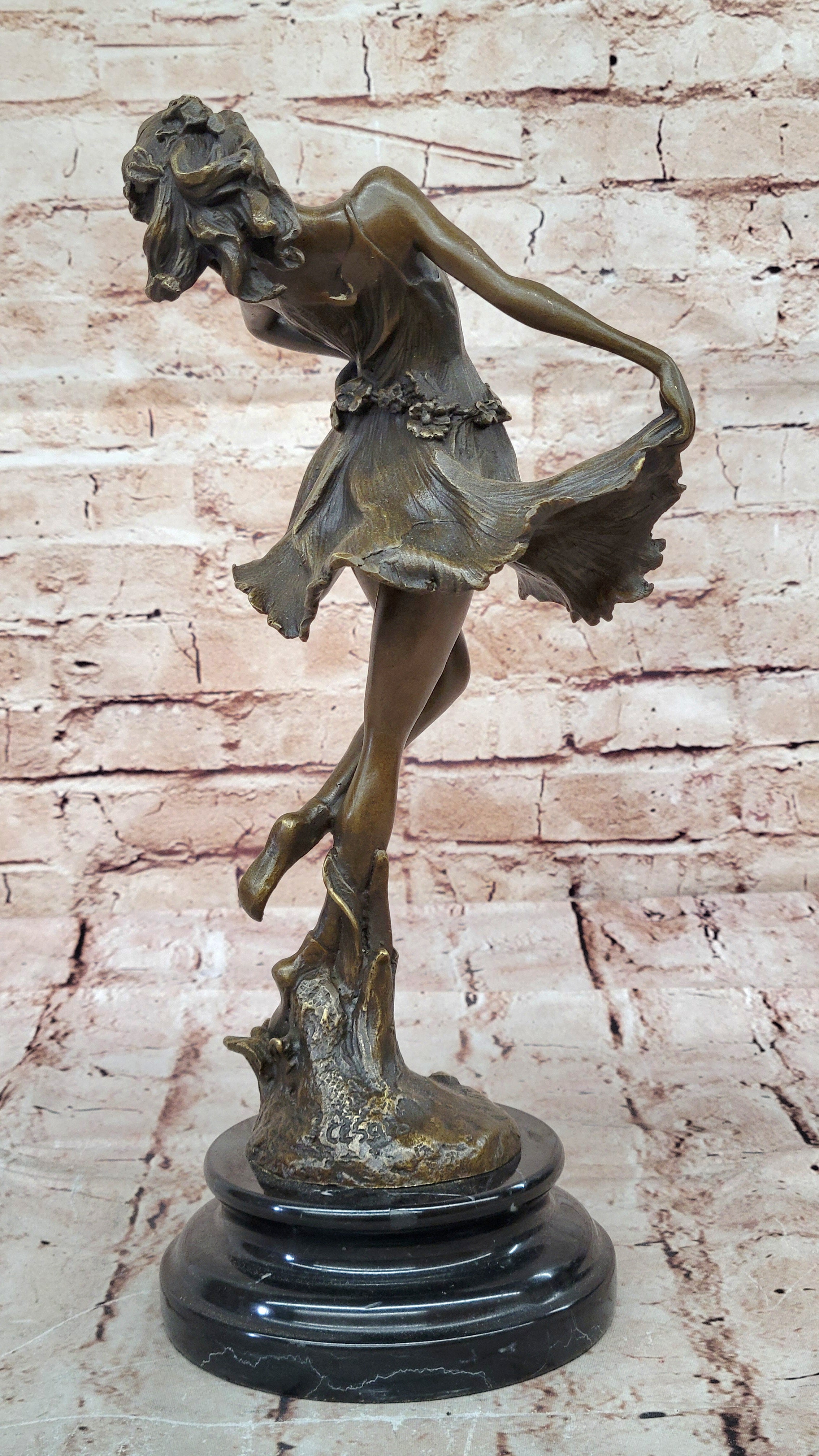 Signed Real Sexy Girl Posing 100% Bronze Sculpture Hot Cast Home Decoration Gift
