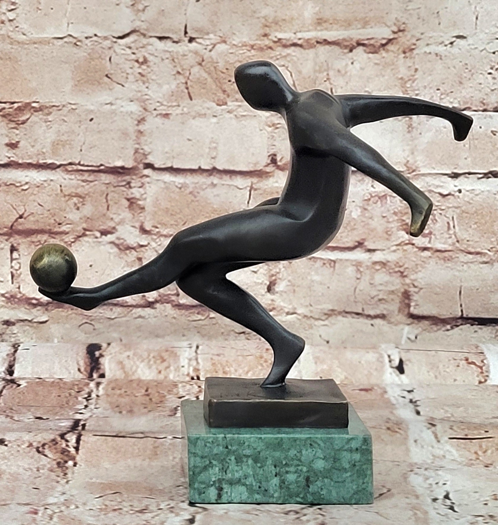 100% Real Bronze Hand Made Modern Art Trophy Soccer Player Sculpture Figurine