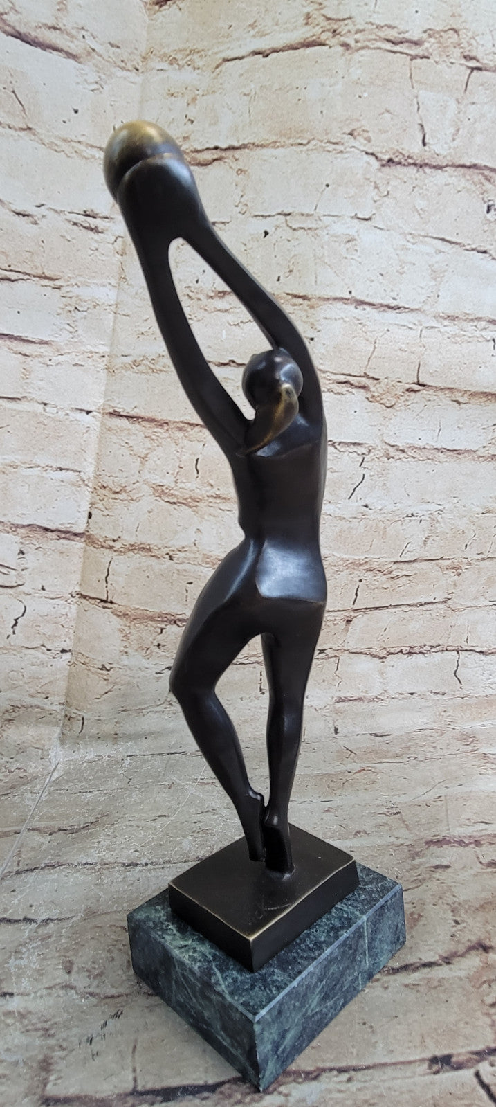 Handcrafted Detailed Gilt Bronze Trophy Collector Basketball Player Bronze Figur