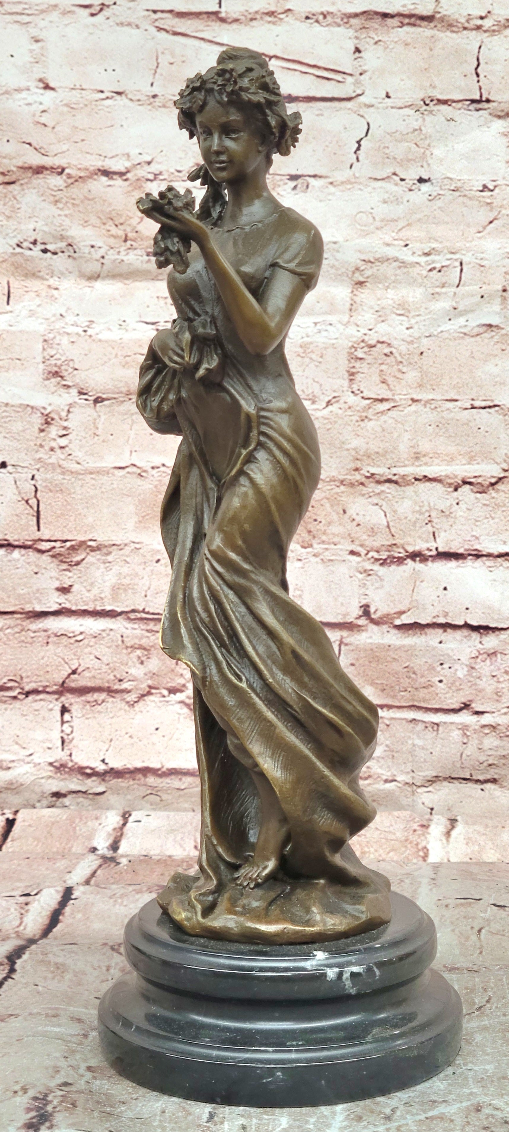 Venus Bronze Statue Rose Goddess Elegant Classical Home Decor