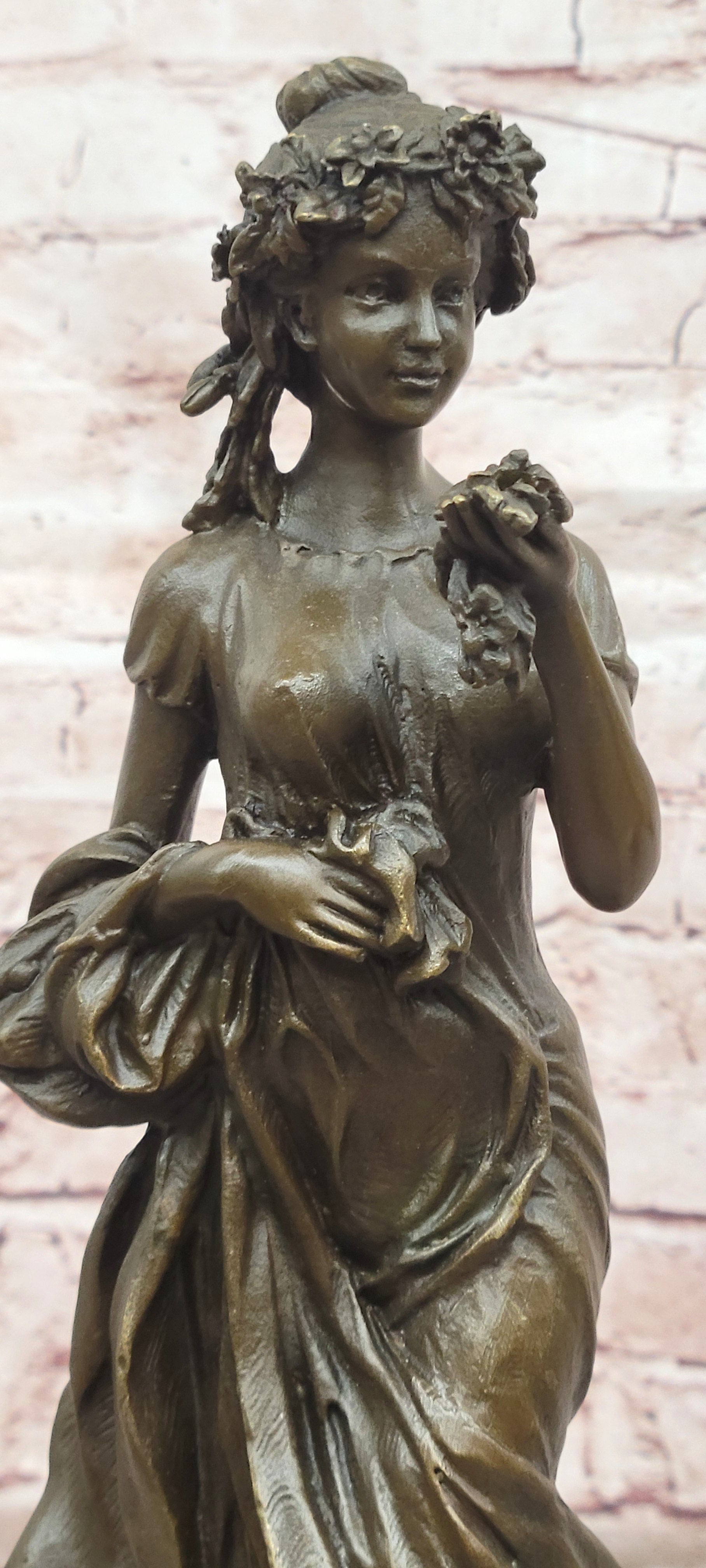 Venus Bronze Statue Rose Goddess Elegant Classical Home Decor