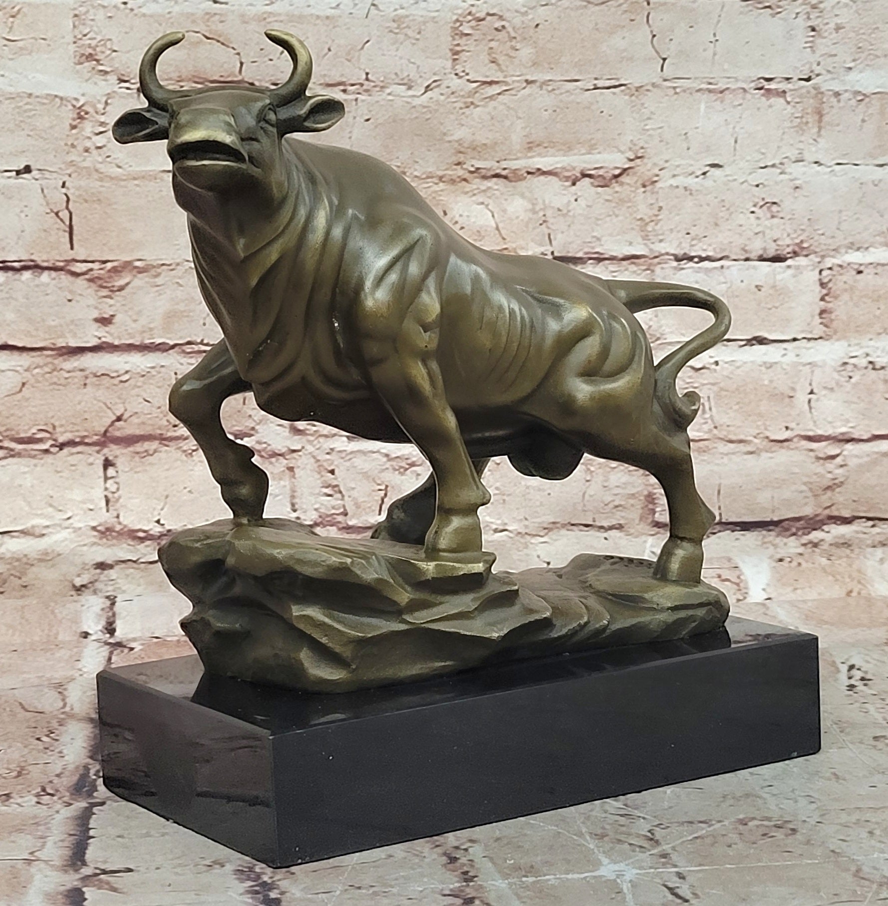 European Lost Wax Method Bronze Fengshui Bull Oxen Wealth Money Luck Sculpture