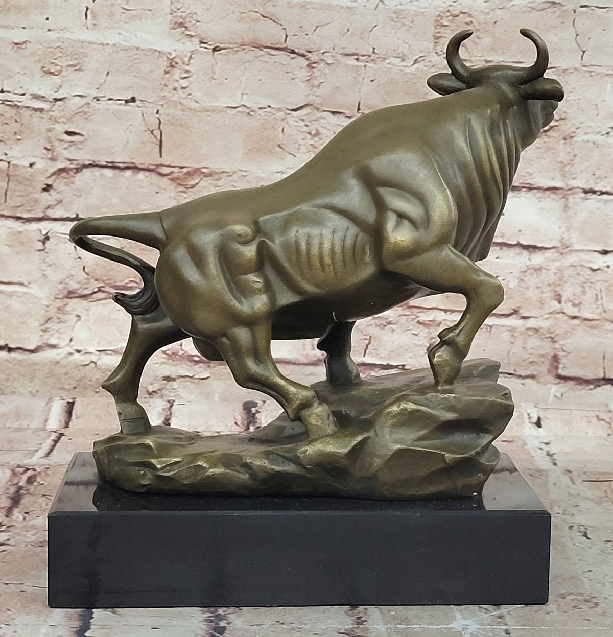 European Lost Wax Method Bronze Fengshui Bull Oxen Wealth Money Luck Sculpture