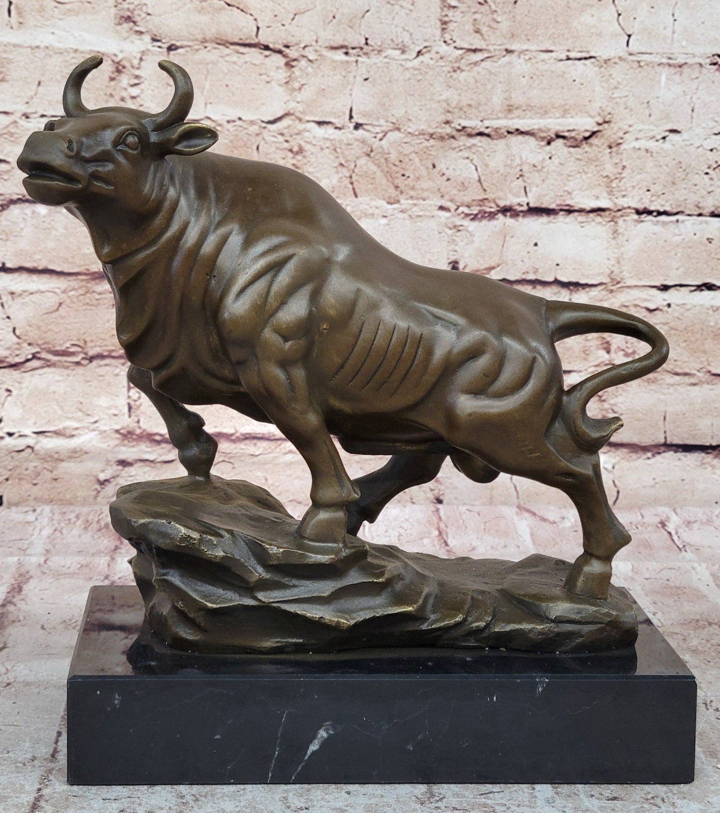European Lost Wax Method Bronze Fengshui Bull Oxen Wealth Money Luck Sculpture