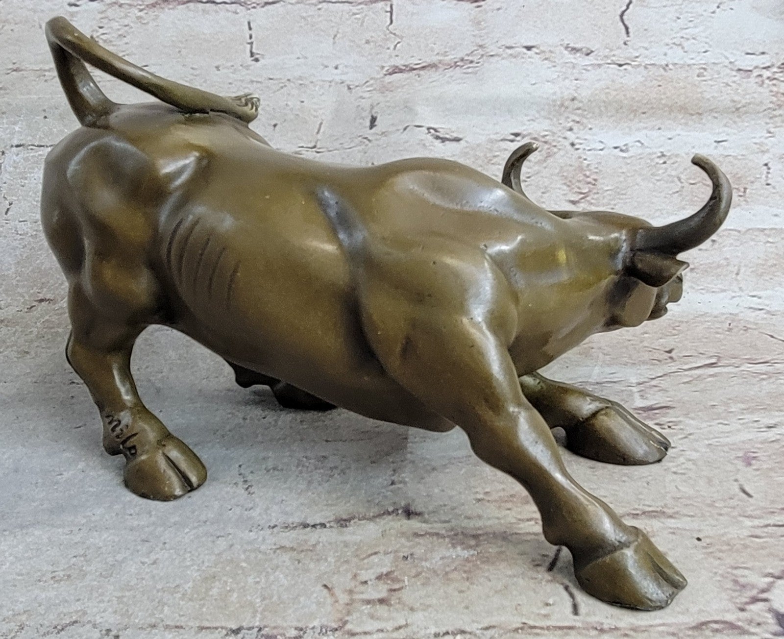 Hand Made European Genuine Bronze Magnificent Stock Market Bull Sculpture Figurine