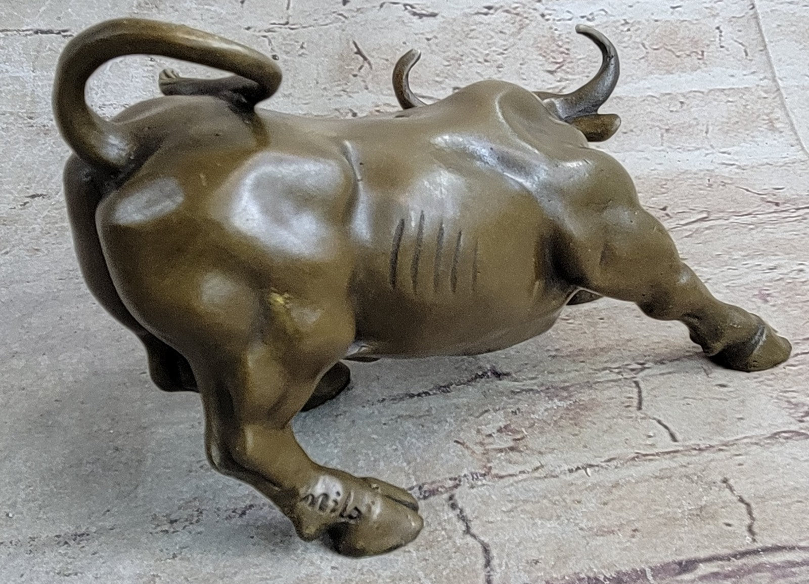 Hand Made European Genuine Bronze Magnificent Stock Market Bull Sculpture Figurine