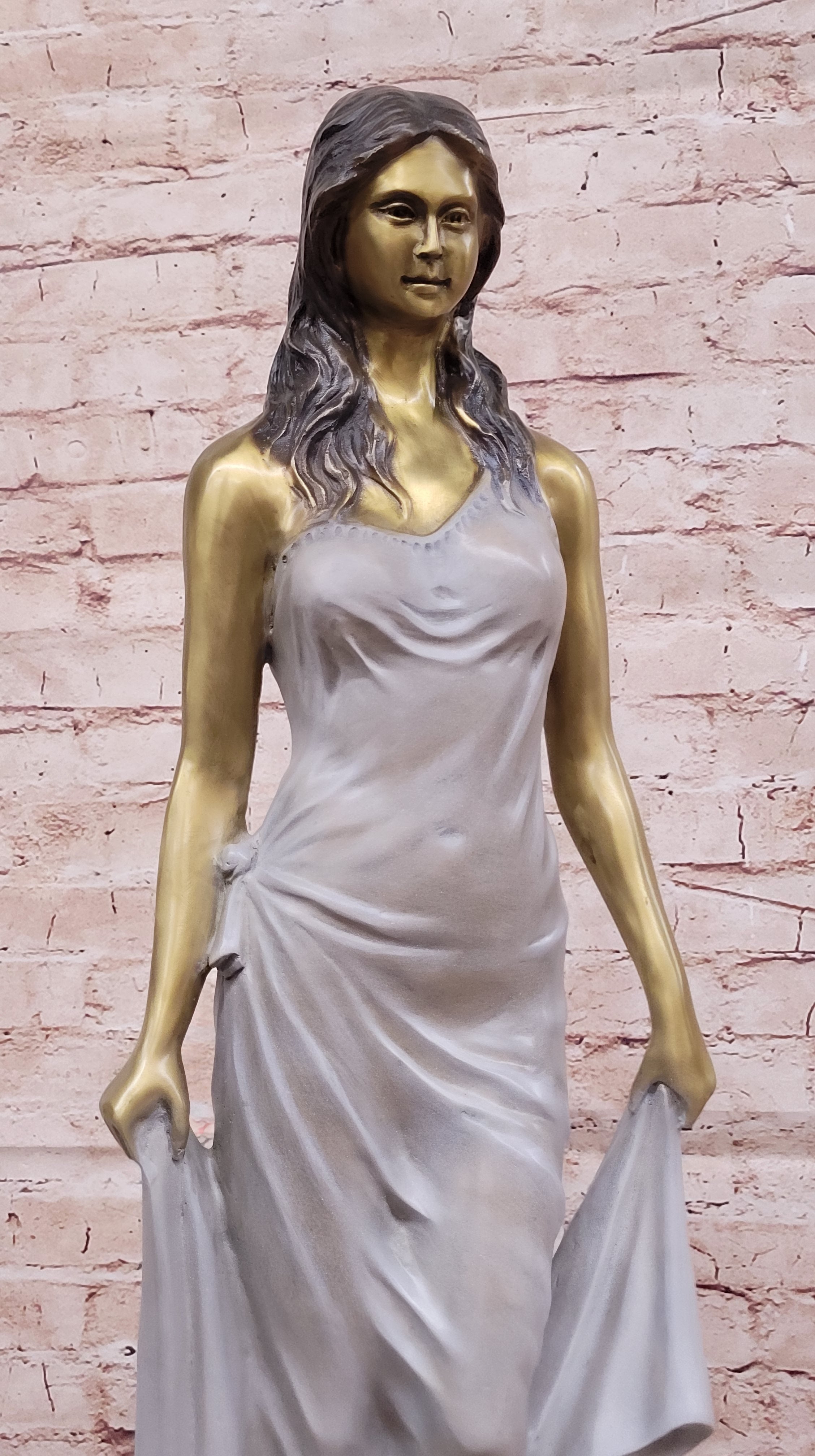 Luo Li Rong Bronze Lady Sculpture – Sensual Standing Woman Statue for Home Decor