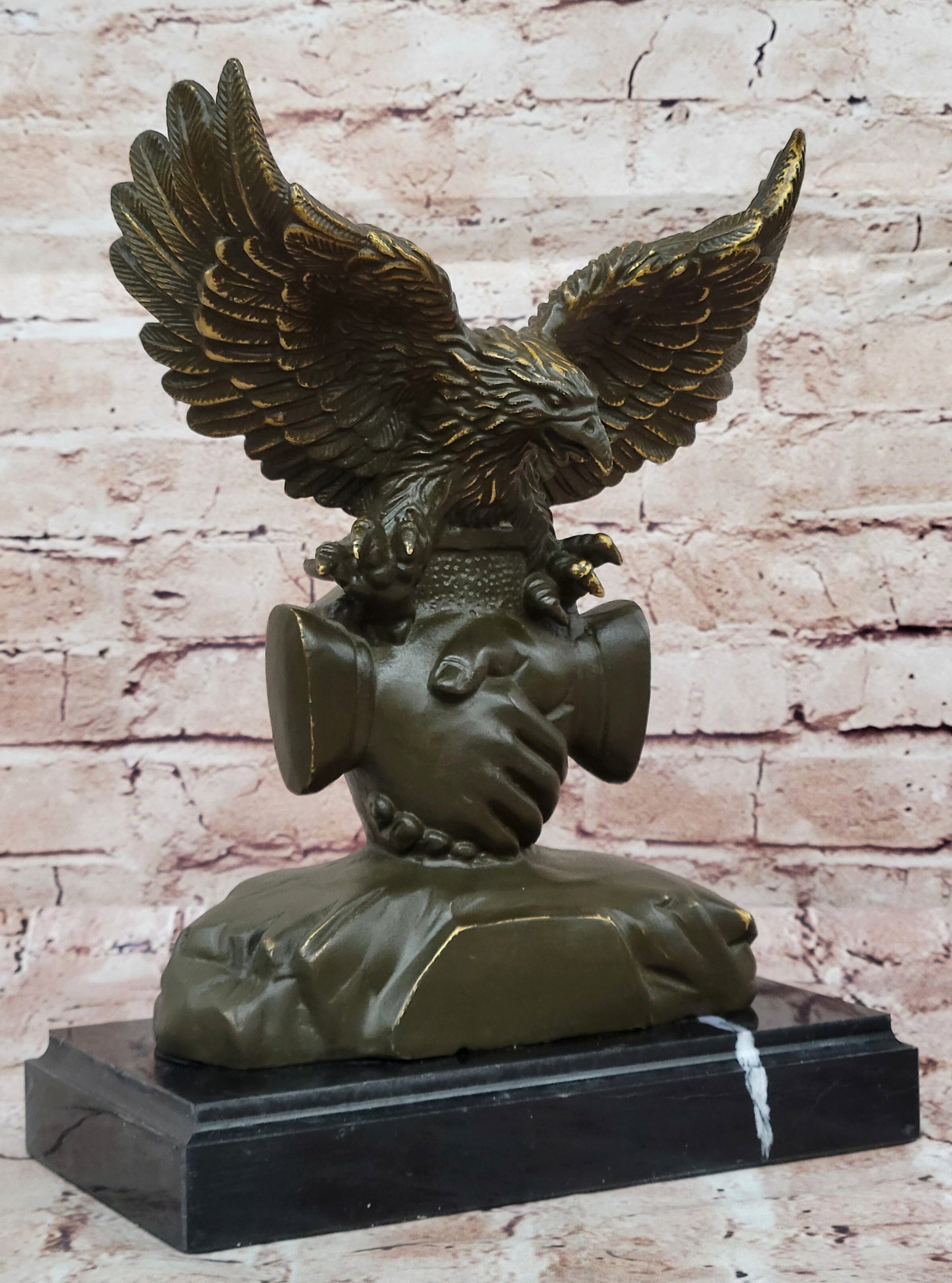 Majestic Eagle Bronze Statue – Limited Edition Symbol of Strength and Solidarity