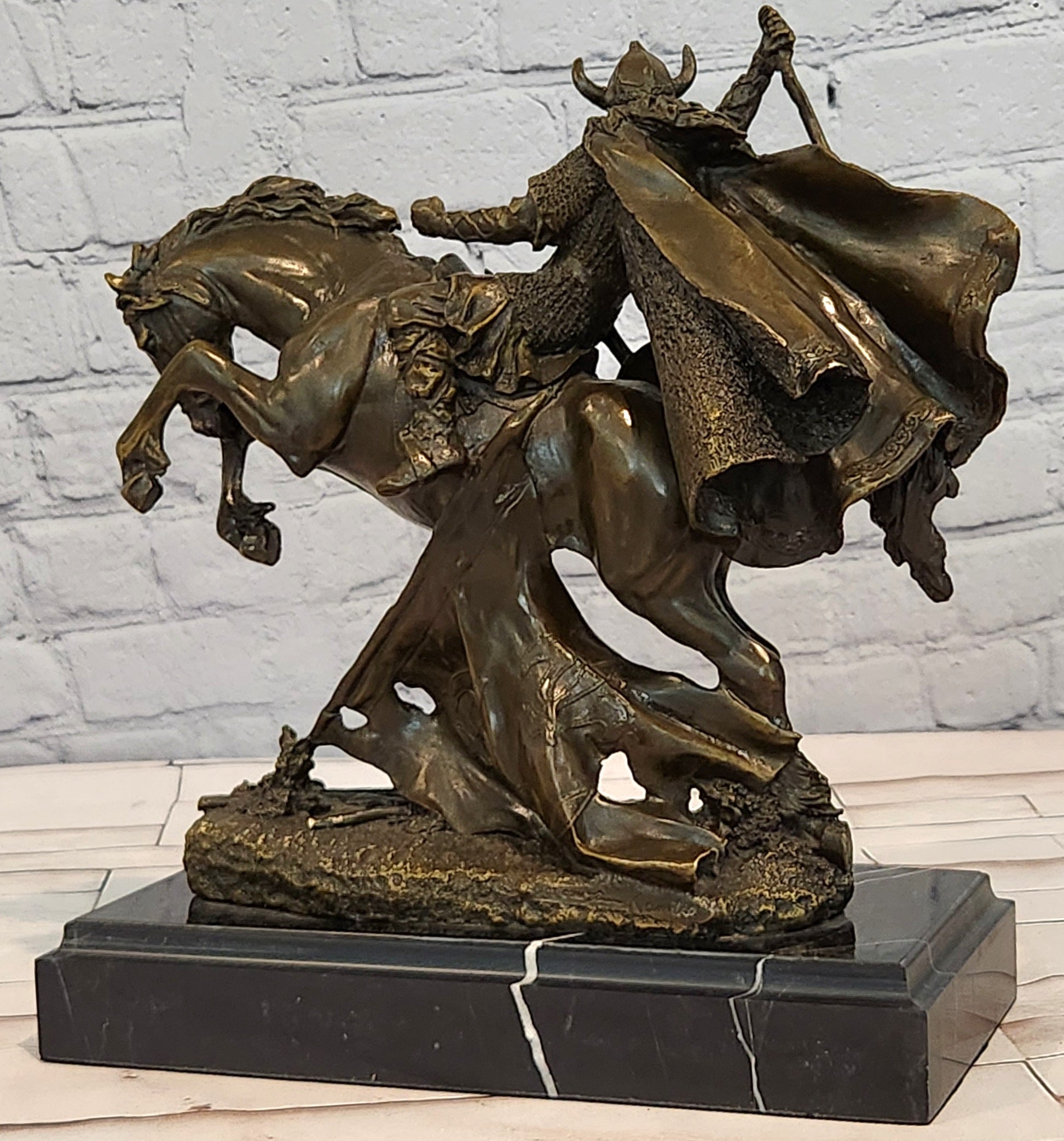 Bronze Mounted Warrior Statue Kamiko Medieval Knight Sculpture Home Decor