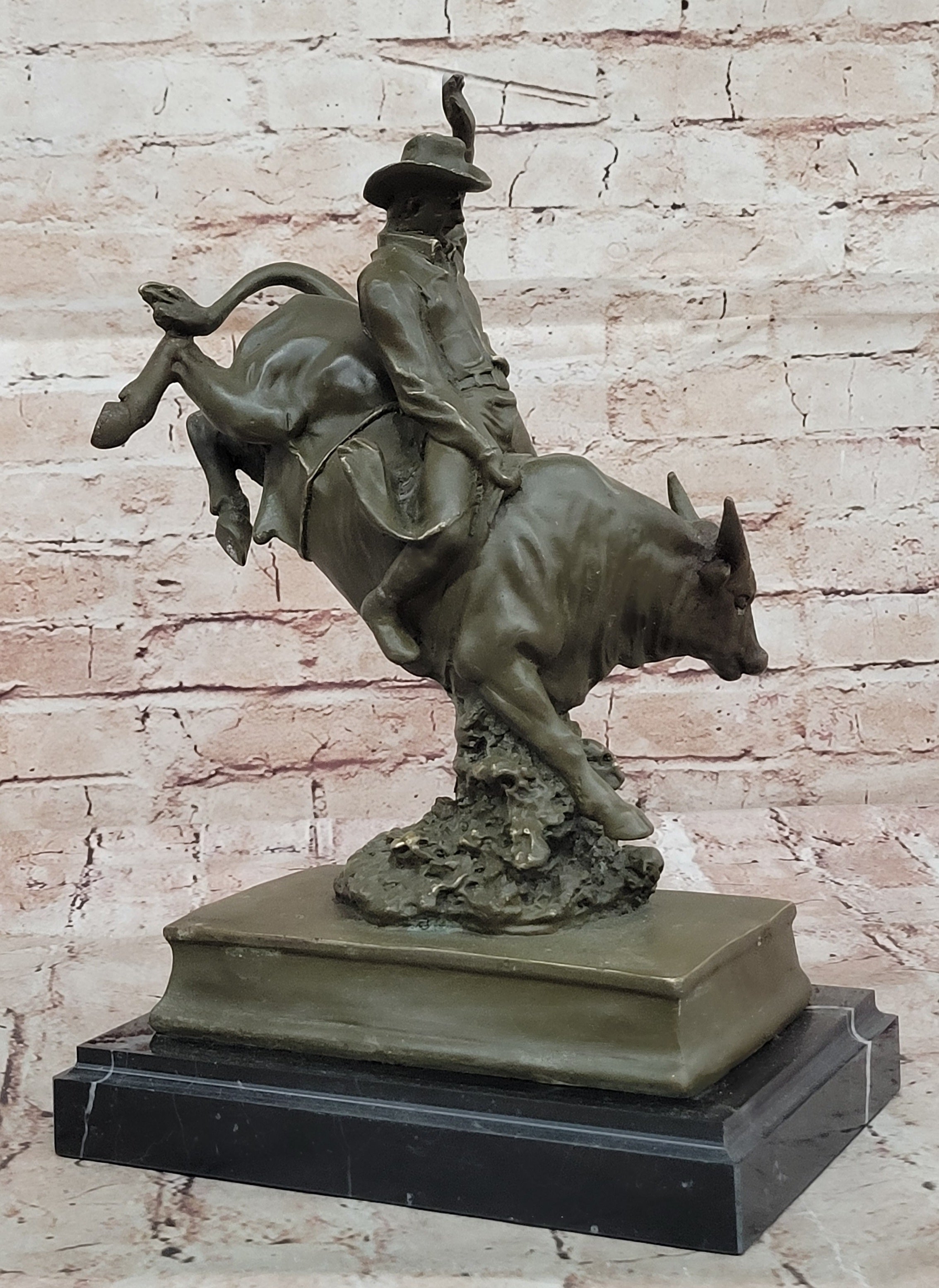 Remington Bronze Rodeo Cowboy Bull Rider Sculpture Statue Classic Western Home Decoration