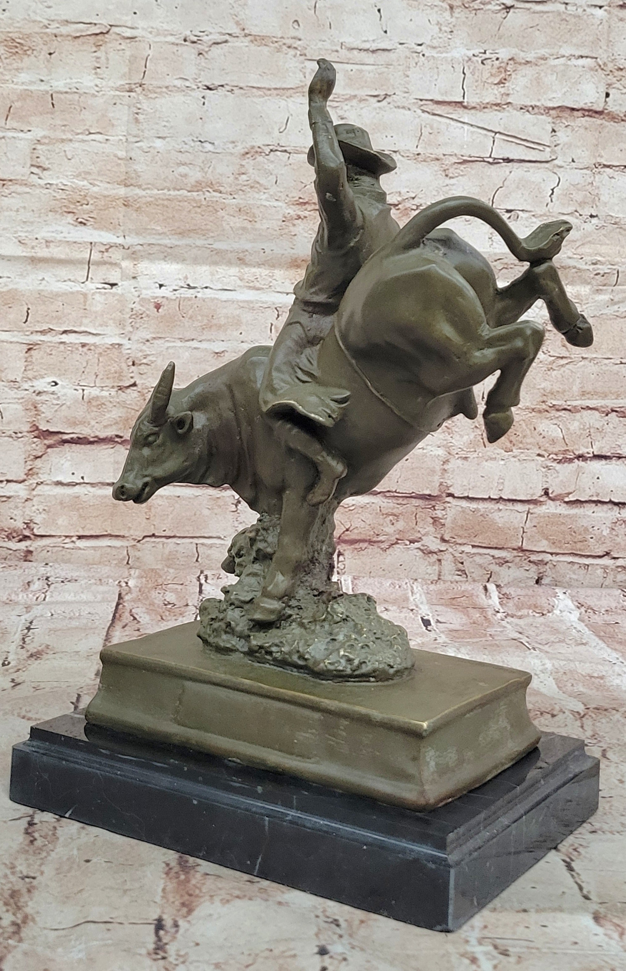 Remington Bronze Rodeo Cowboy Bull Rider Sculpture Statue Classic Western Home Decoration